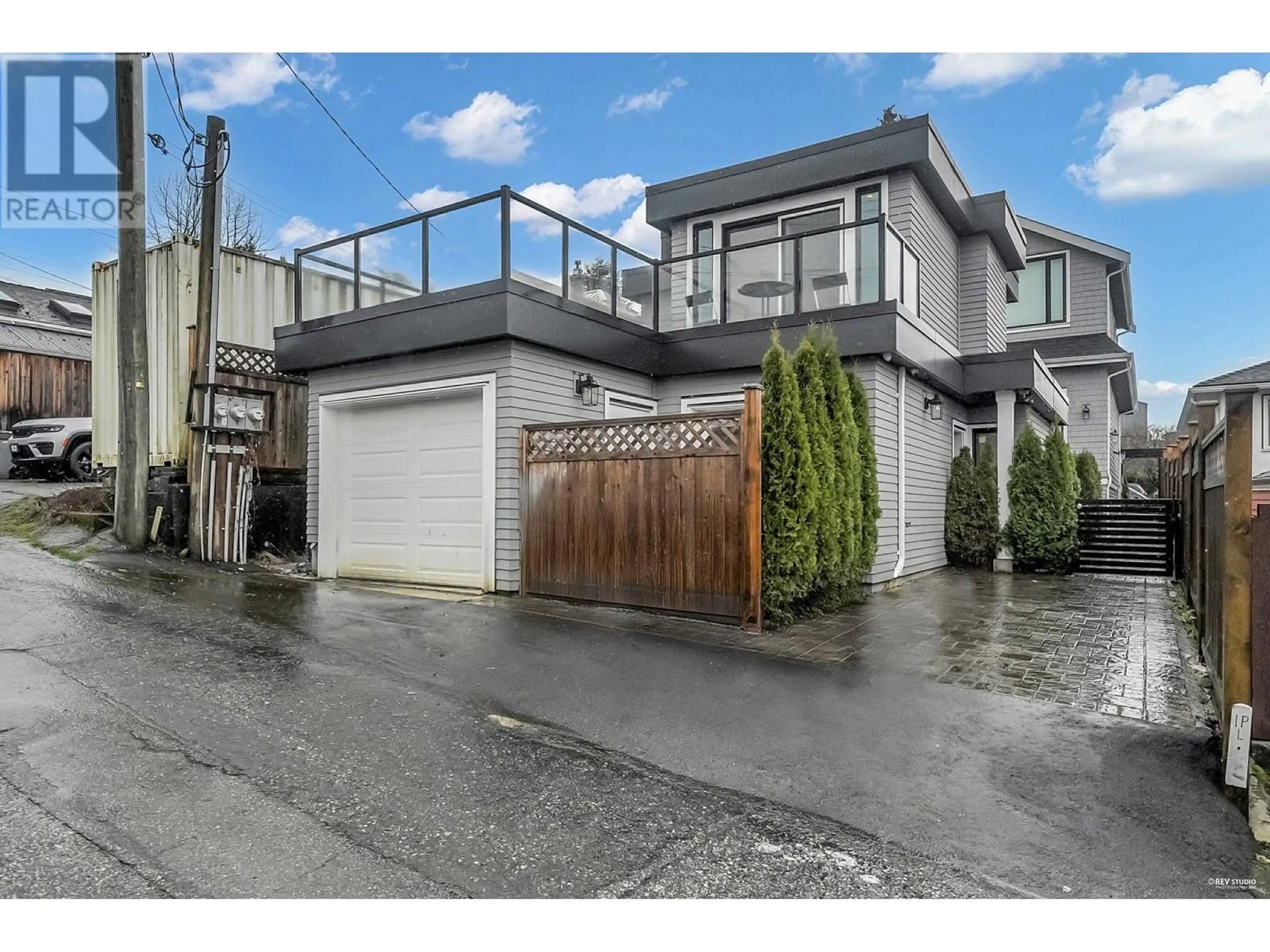 Unknown for 3429 DUNDAS STREET, Vancouver British Columbia V5K1R9