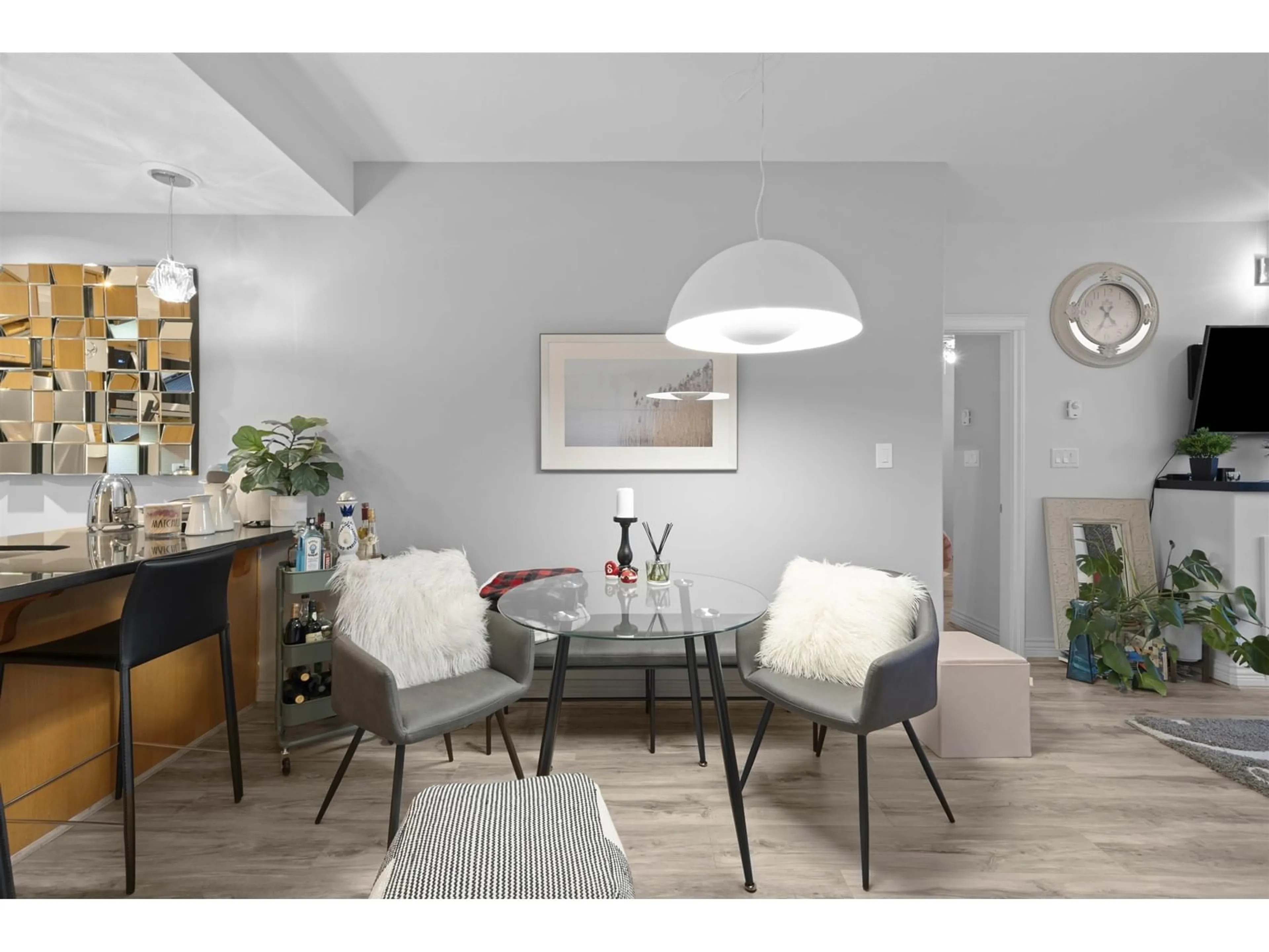 Living room with furniture, unknown for 214 - 2970 KING GEORGE, White Rock British Columbia V4P0E6