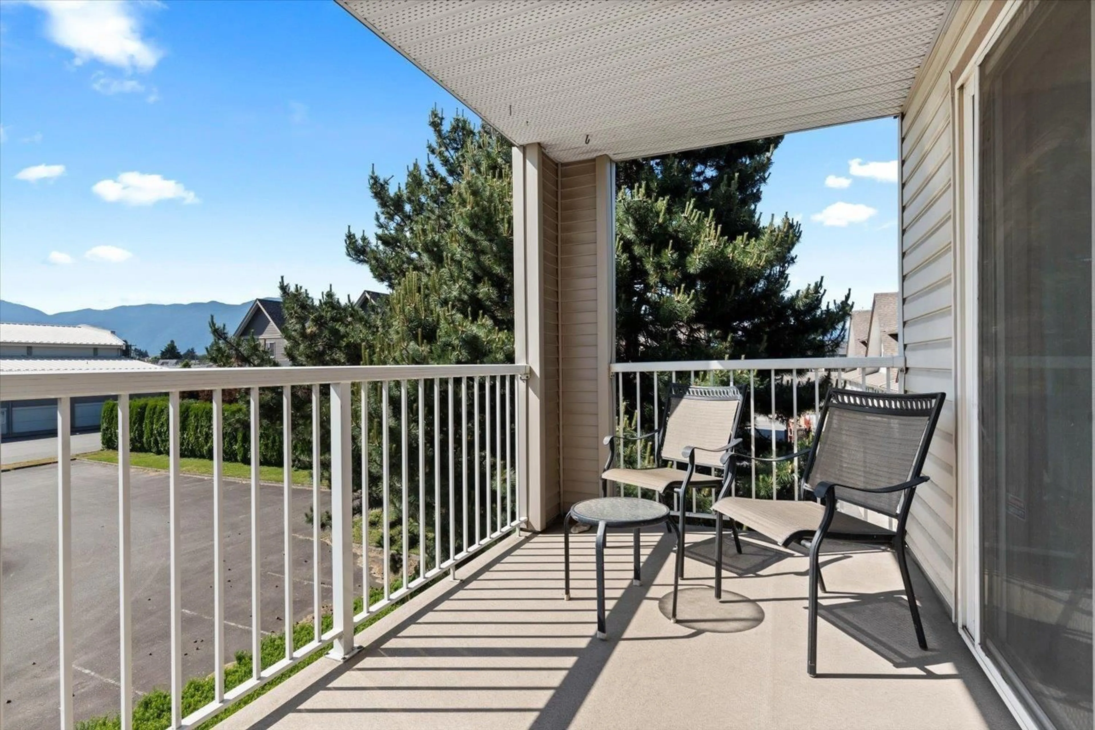 Balcony in the apartment, water/lake/river/ocean view for 311 - 9165 BROADWAY STREET, Chilliwack British Columbia V2P7Z8
