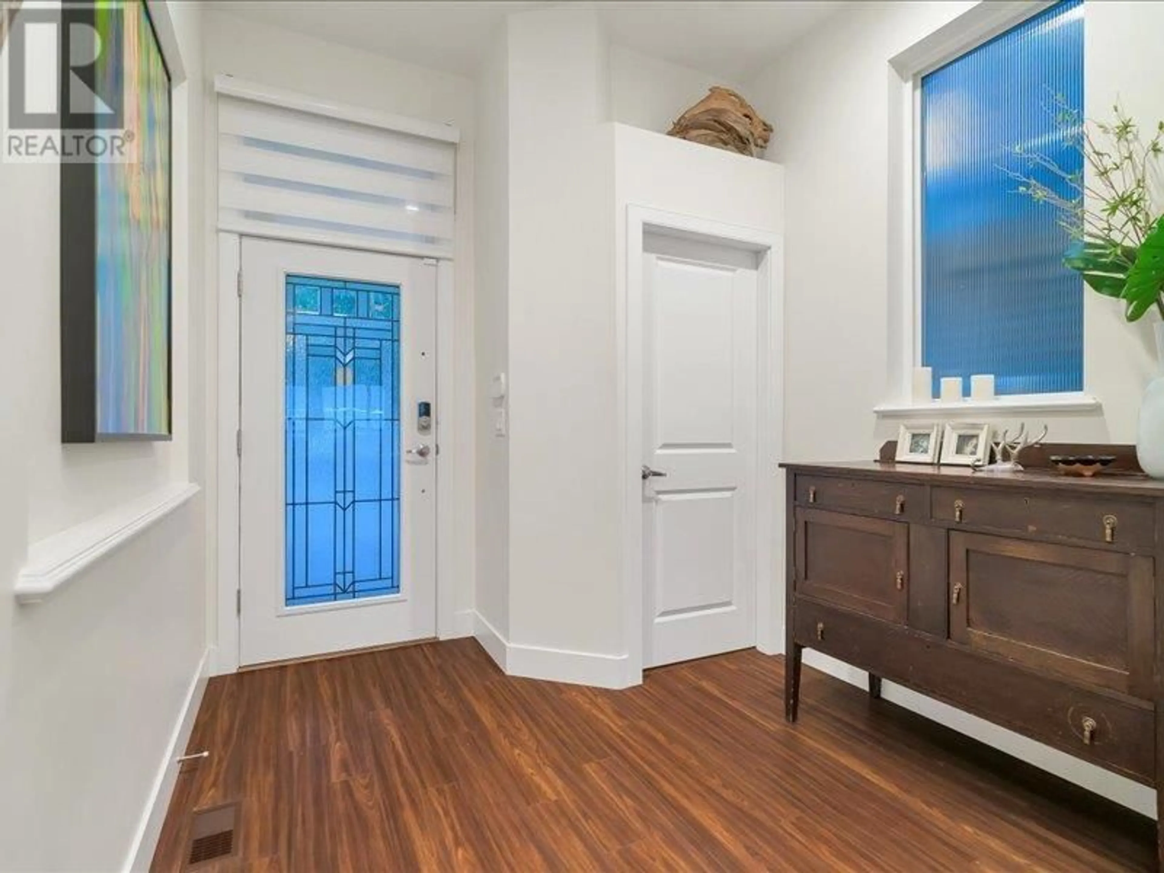 Indoor entryway for 10465 248 STREET, Maple Ridge British Columbia V2W0H8