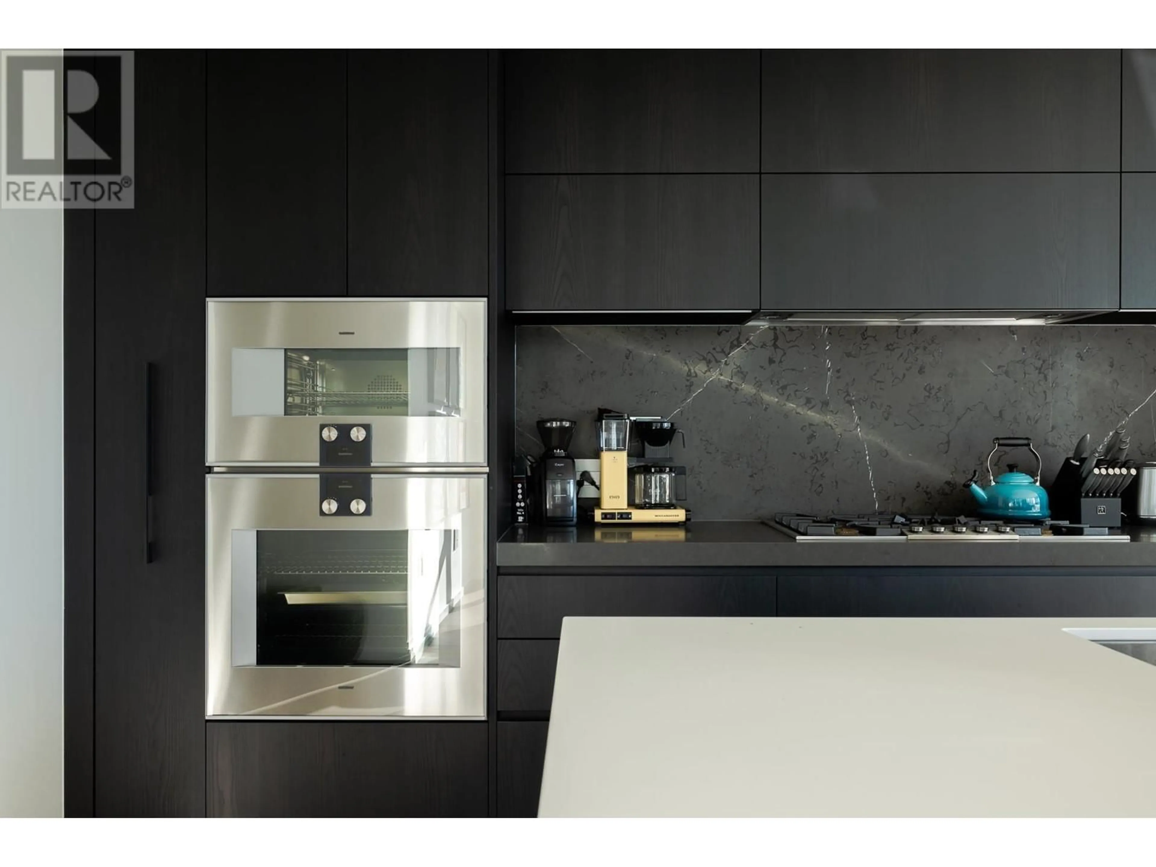 Contemporary kitchen, unknown for 406 - 1601 QUEBEC STREET, Vancouver British Columbia V6A0J9