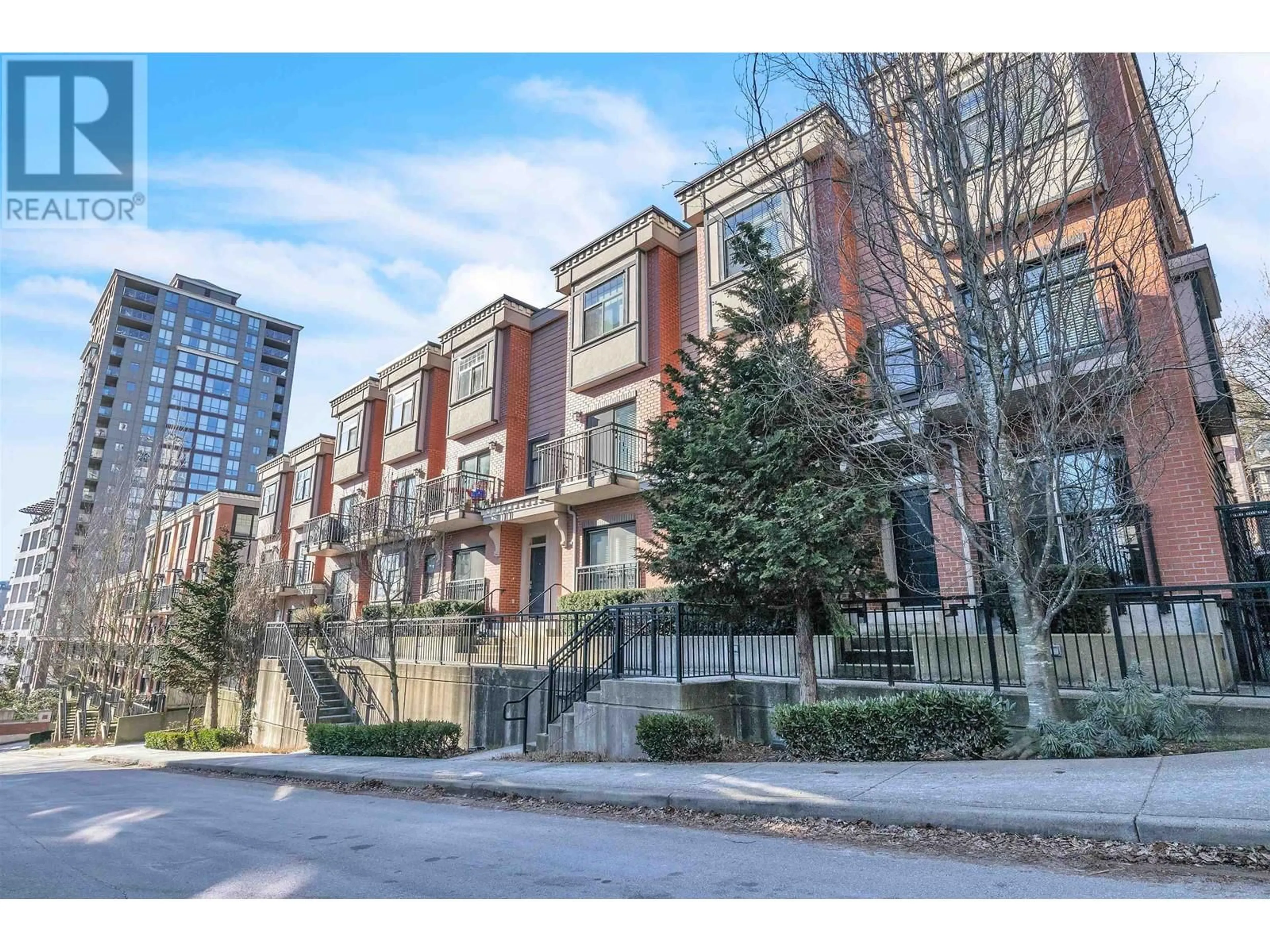 Unknown for 203 - 828 ROYAL AVENUE, New Westminster British Columbia V3M1J9