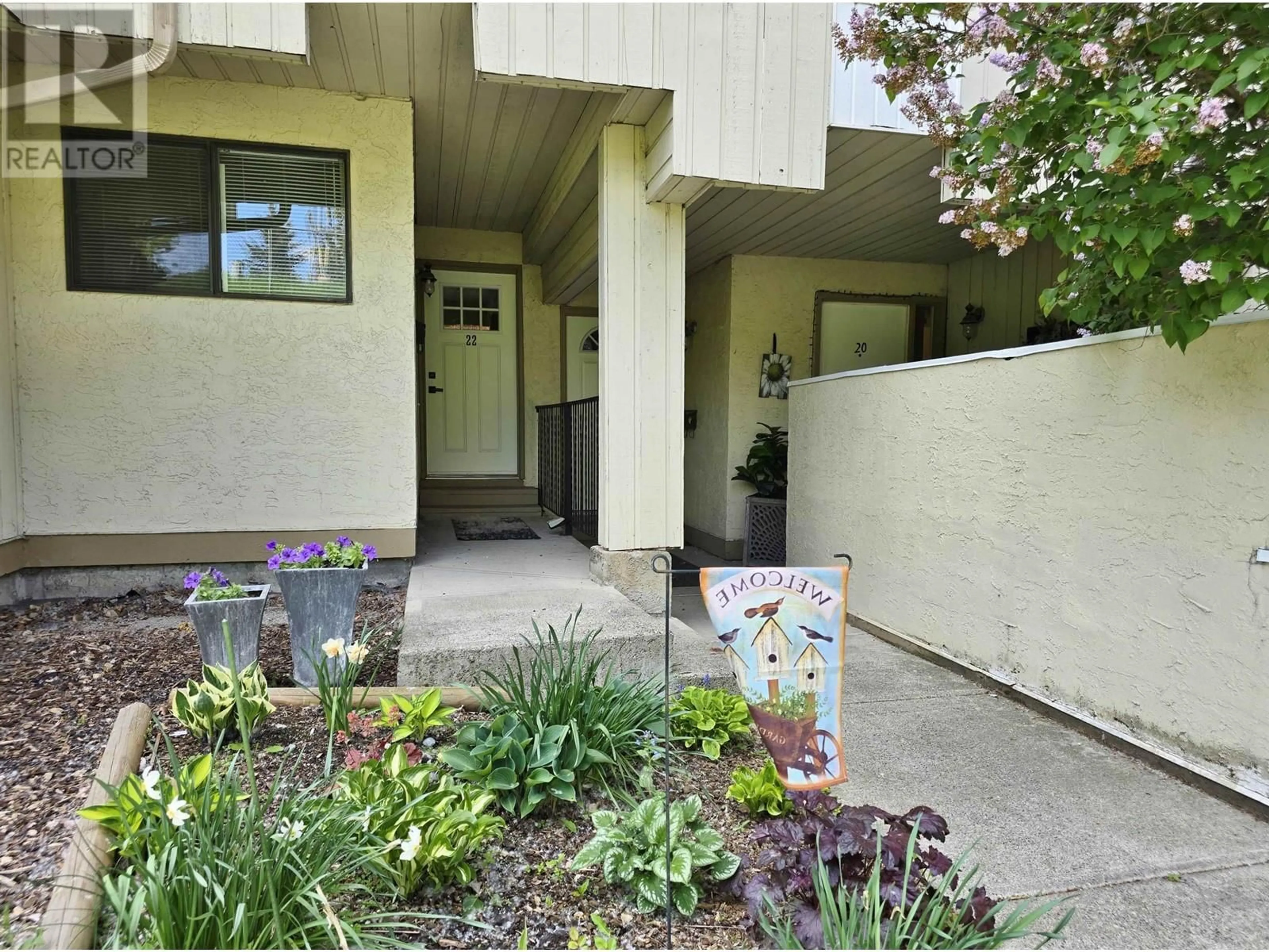Indoor entryway for 22 - 800 SECOND AVENUE, Williams Lake British Columbia V2G4C4
