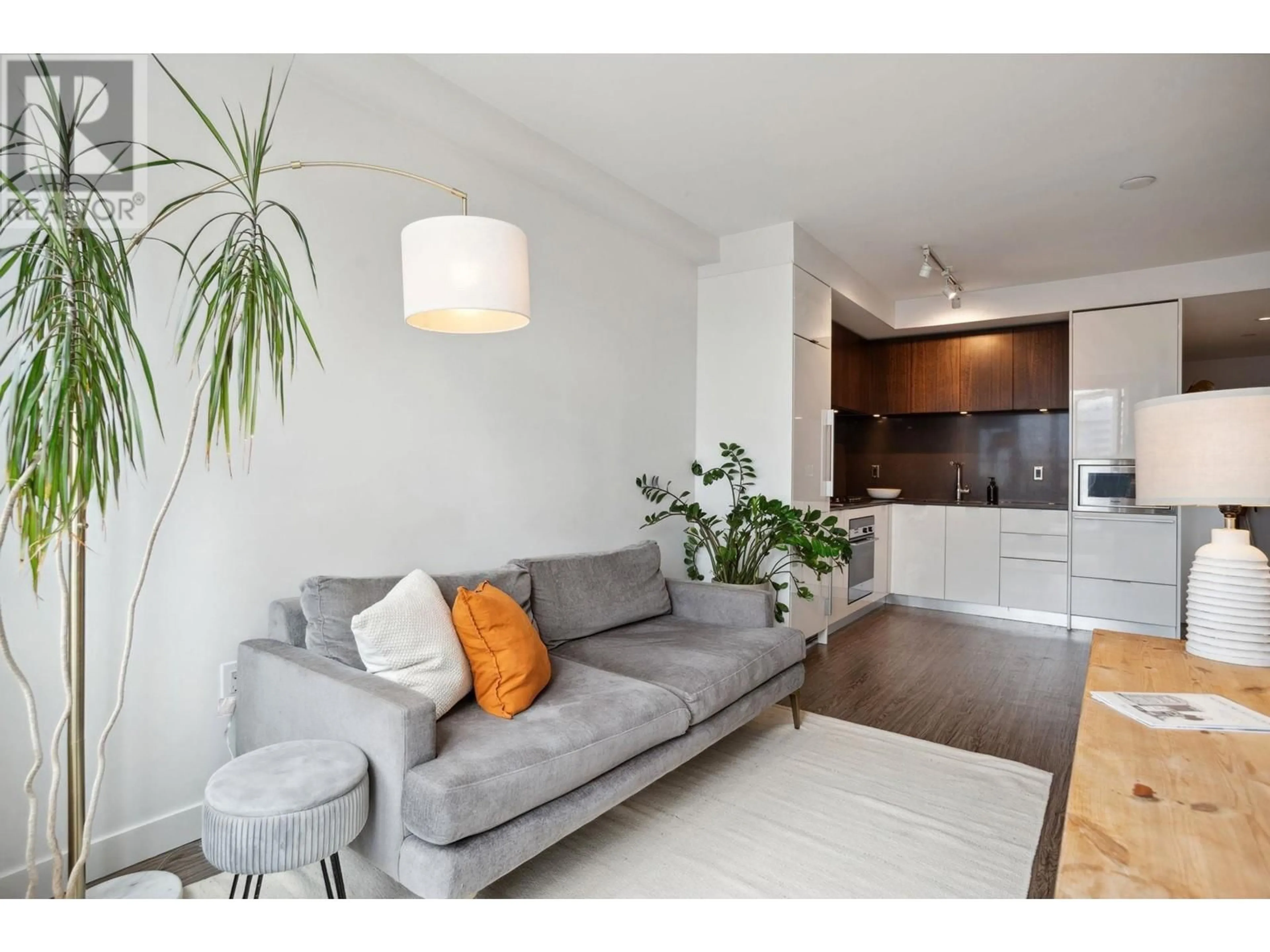 Living room with furniture, wood/laminate floor for 504 - 209 7TH AVENUE, Vancouver British Columbia V5T0H3