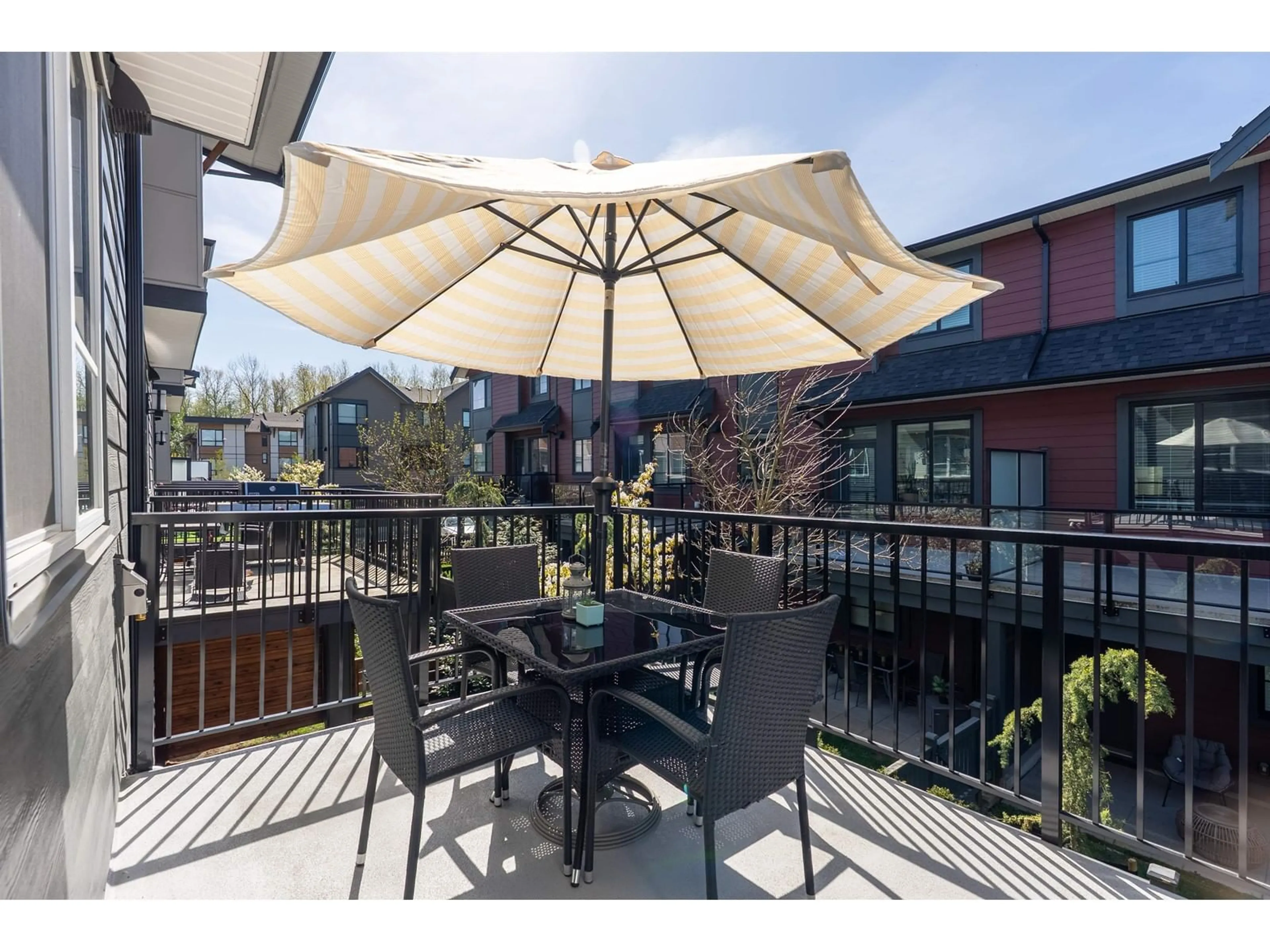 Patio, unknown for 8 - 19935 75A, Langley British Columbia V2Y4L5