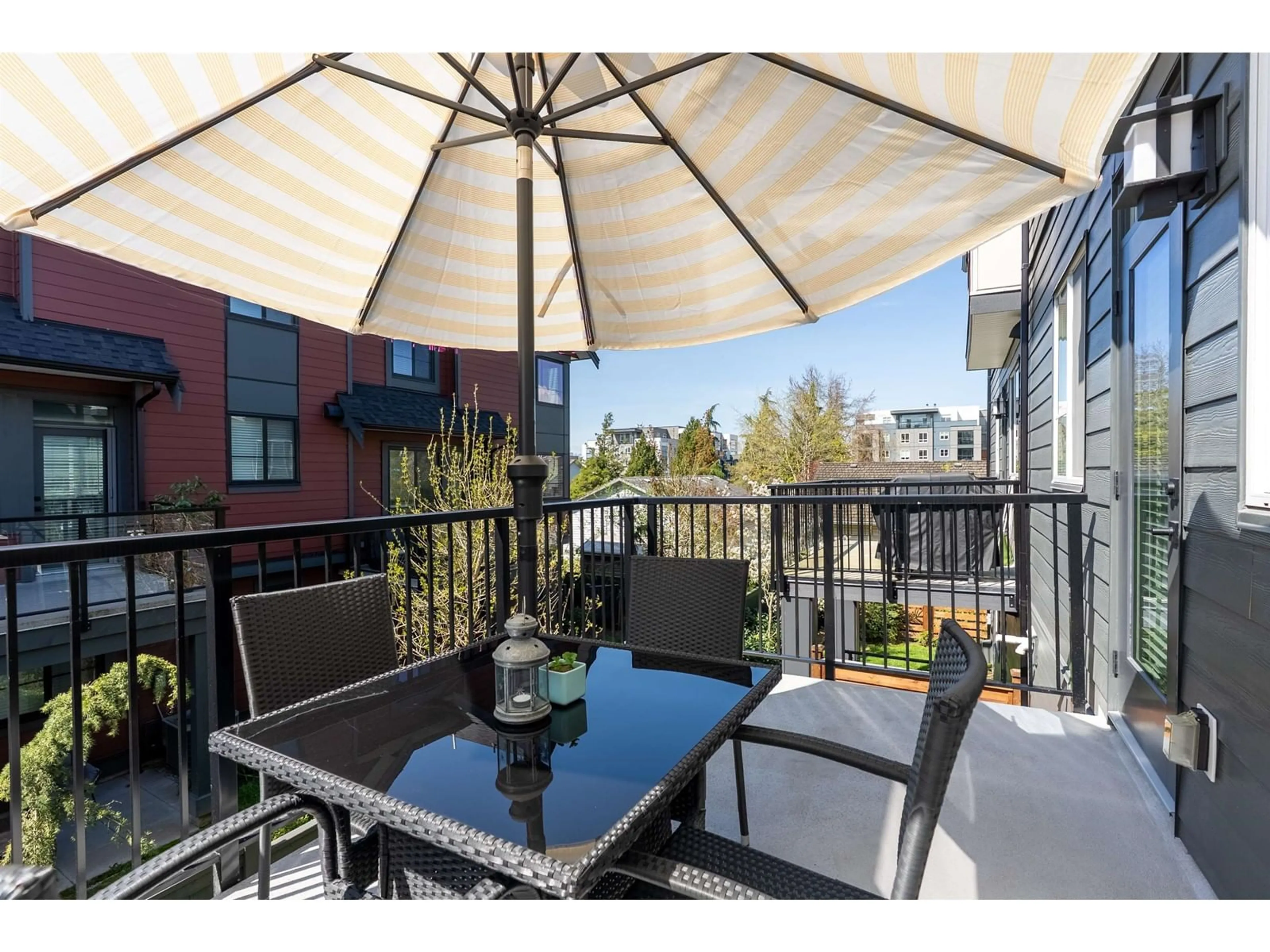 Patio, unknown for 8 - 19935 75A, Langley British Columbia V2Y4L5