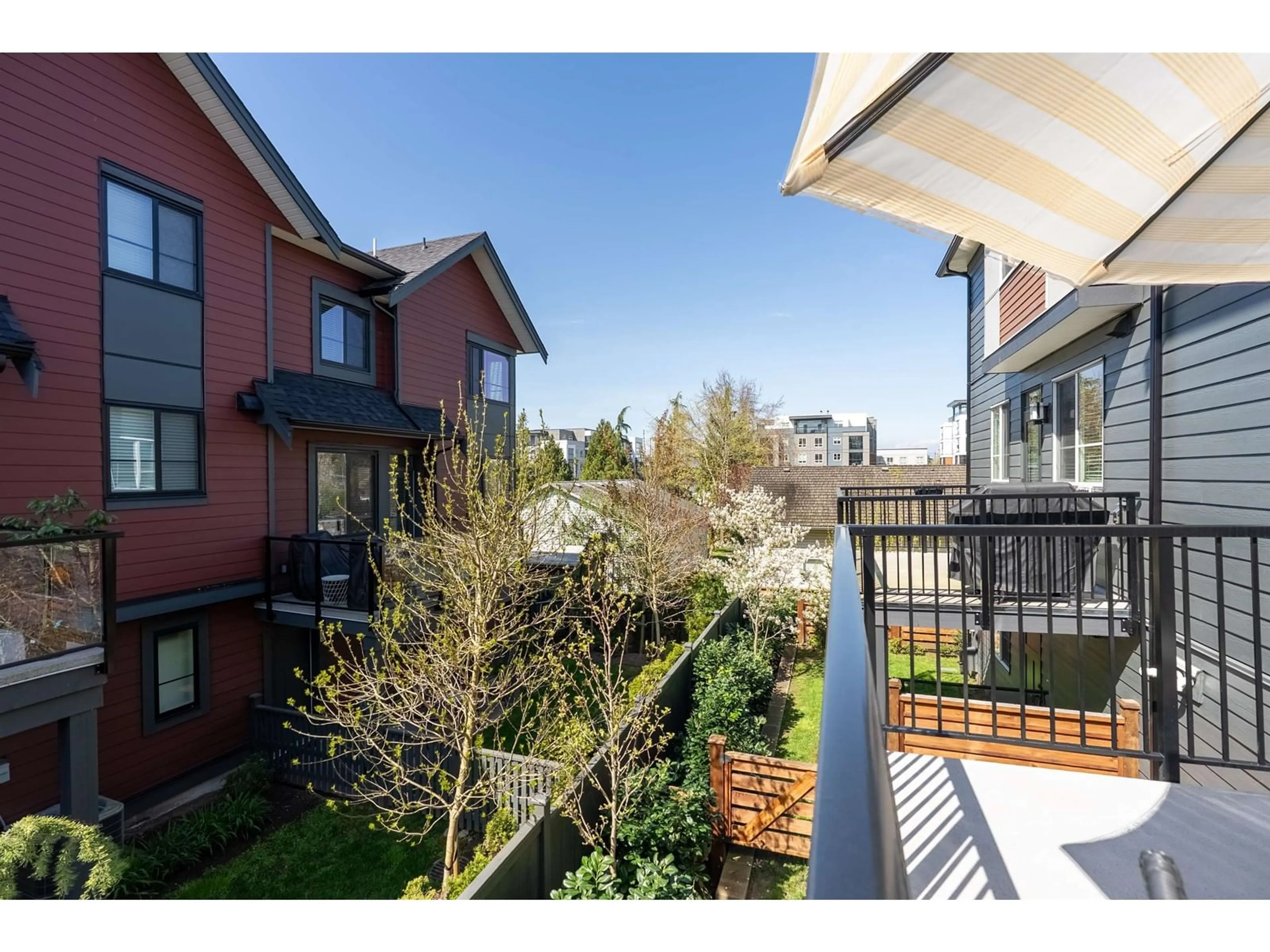 Patio, unknown for 8 - 19935 75A, Langley British Columbia V2Y4L5