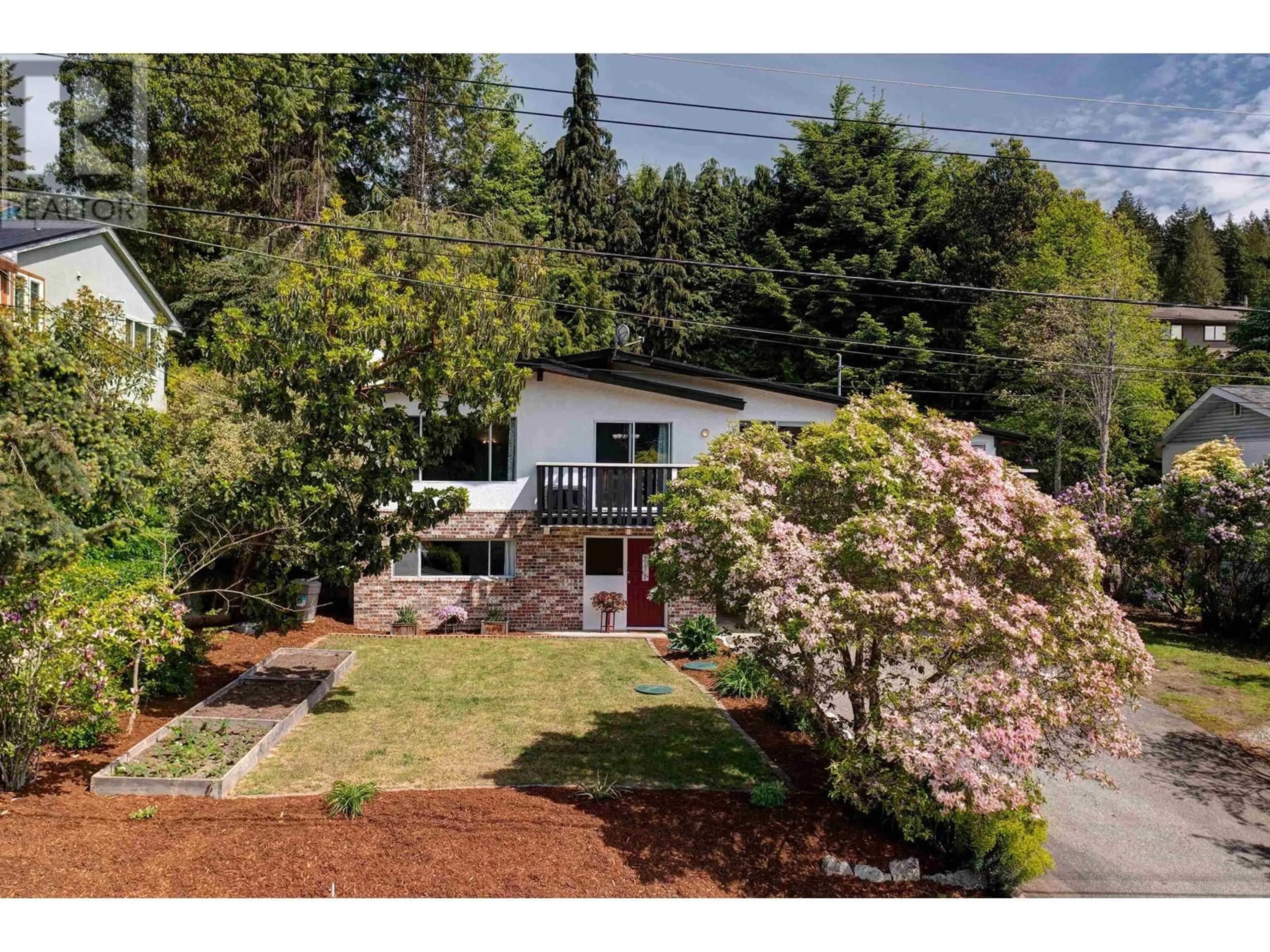 A pic from outside/outdoor area/front of a property/back of a property/a pic from drone, street for 5218 RADCLIFFE ROAD, Sechelt British Columbia V7Z0C1