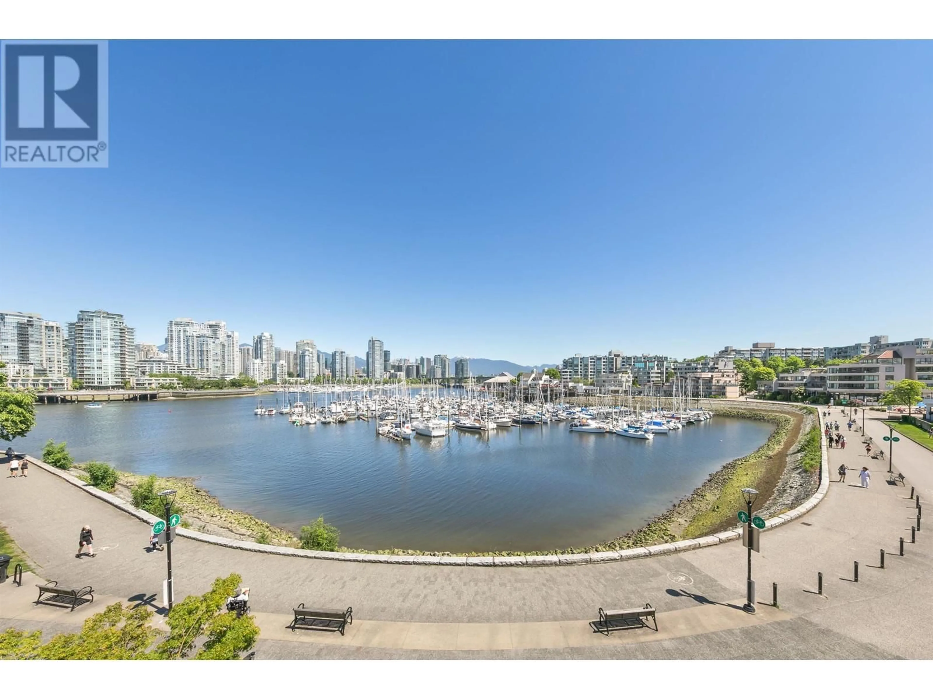 Unknown for 812 MILLBANK, Vancouver British Columbia V5Z3Z4