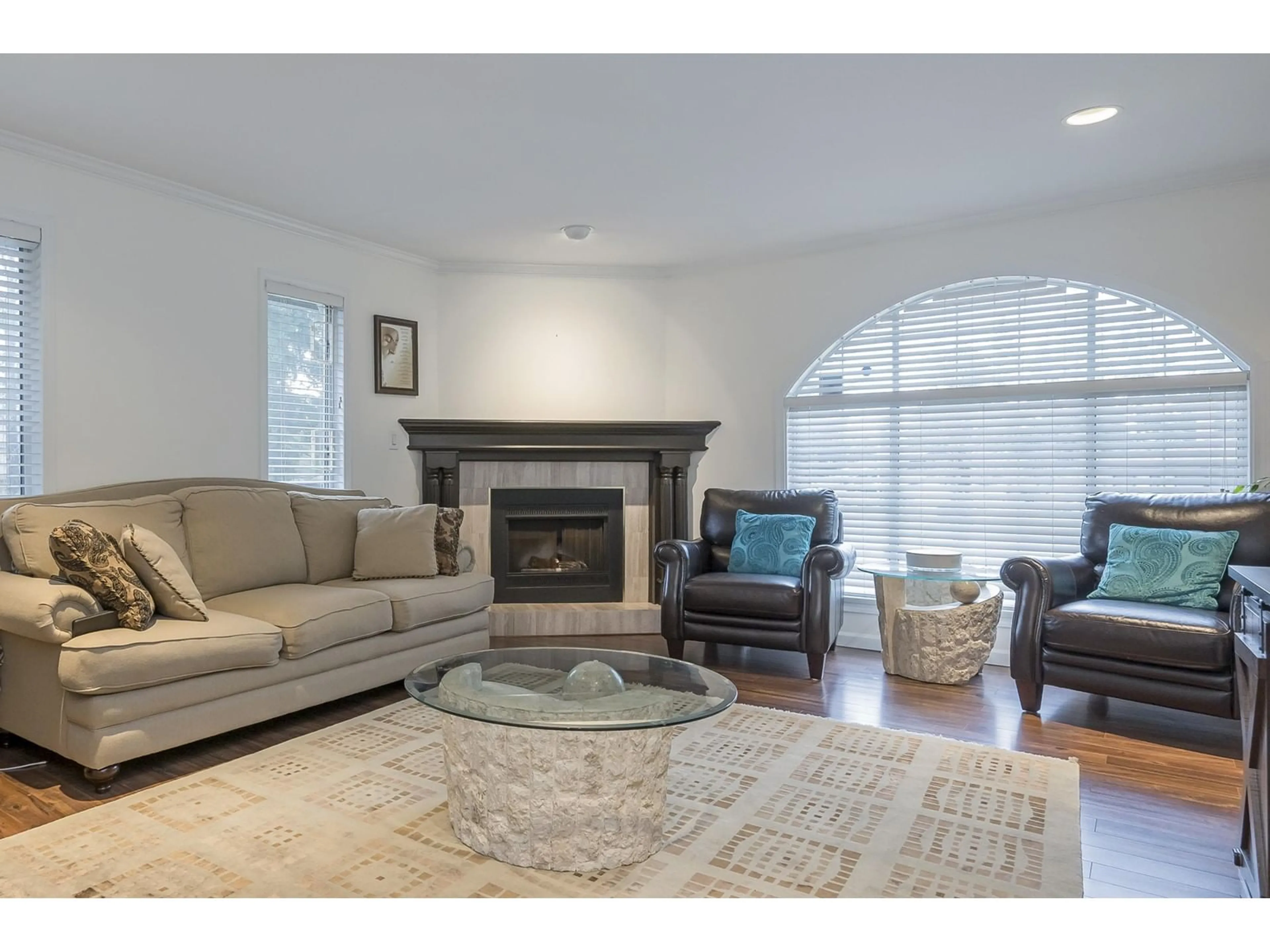 Living room with furniture, unknown for 5788 126, Surrey British Columbia V3X3G8