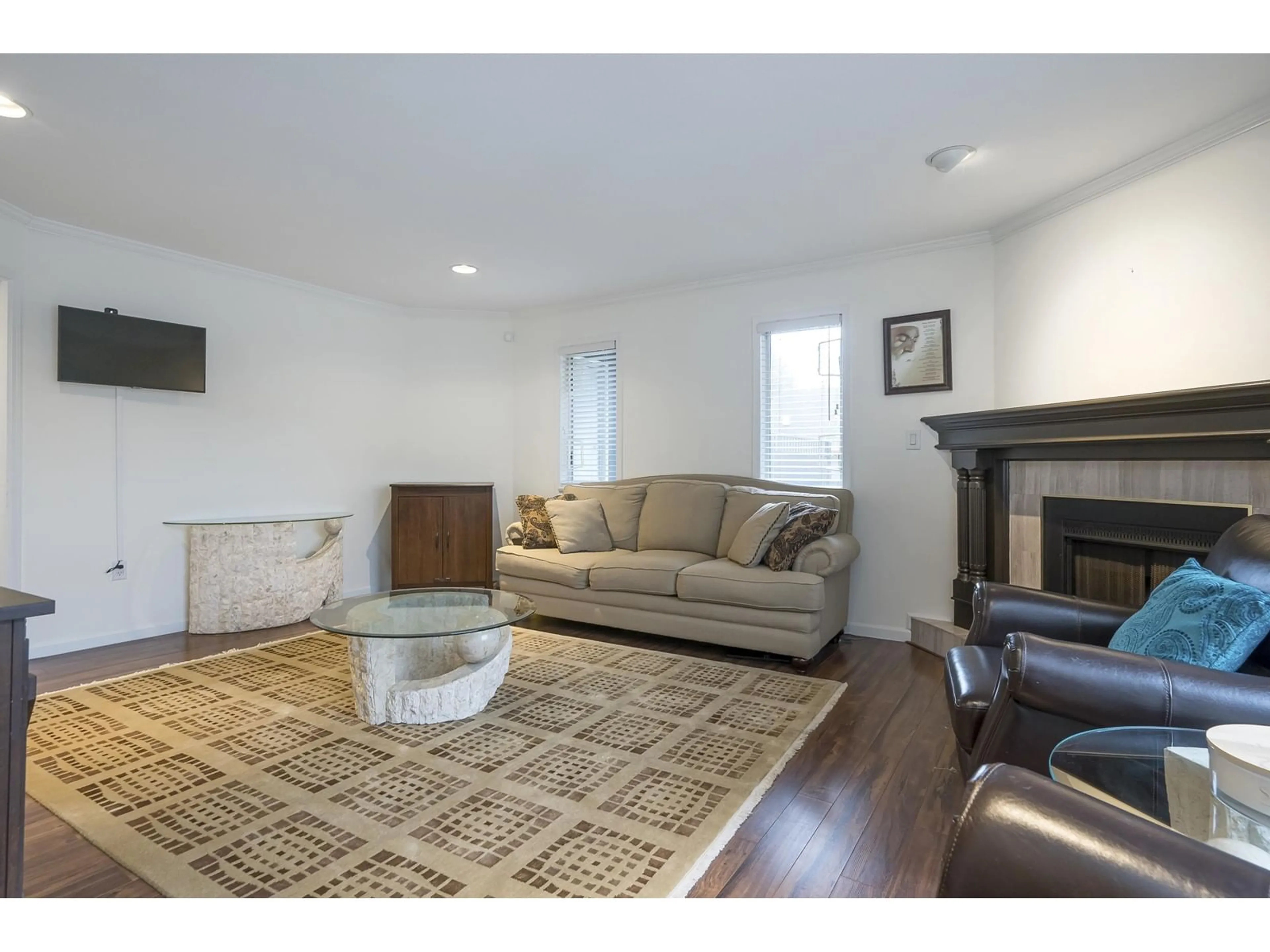 Living room with furniture, unknown for 5788 126, Surrey British Columbia V3X3G8