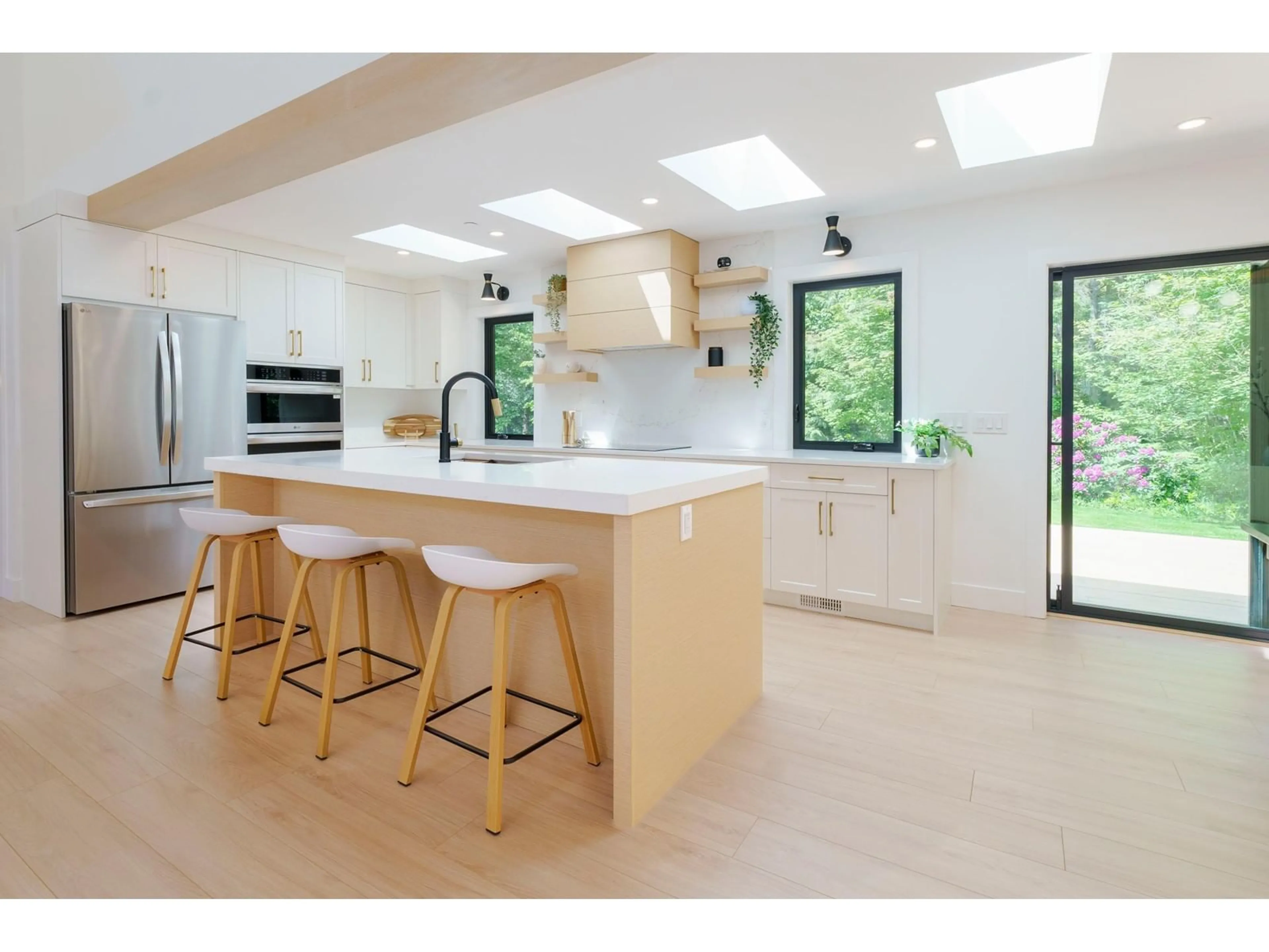 Open concept kitchen, ceramic/tile floor for 29659 TAISE, Mission British Columbia V4S1B8
