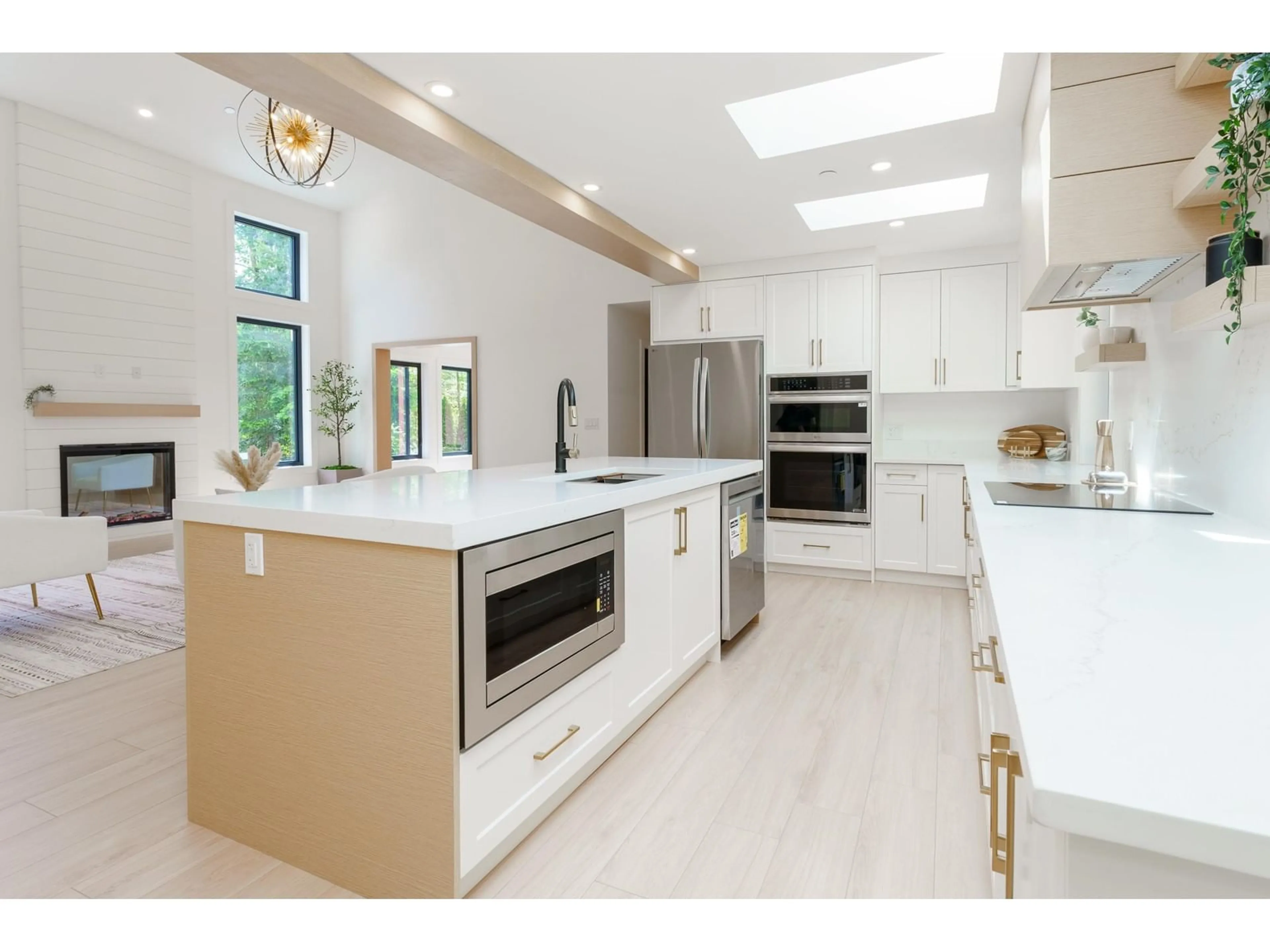 Open concept kitchen, ceramic/tile floor for 29659 TAISE, Mission British Columbia V4S1B8