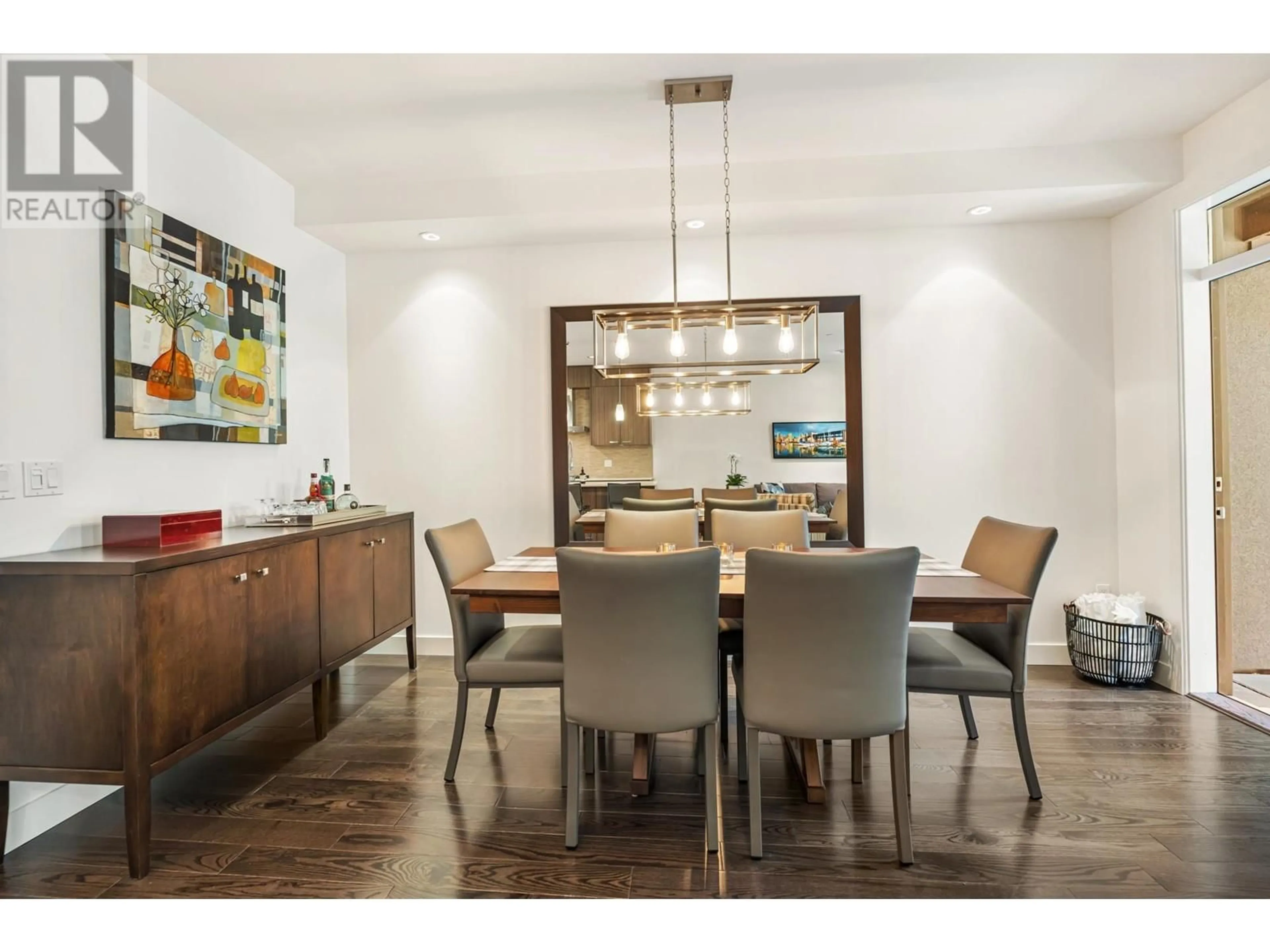 Dining room, wood/laminate floor for 631 14TH STREET, West Vancouver British Columbia V7T0A4