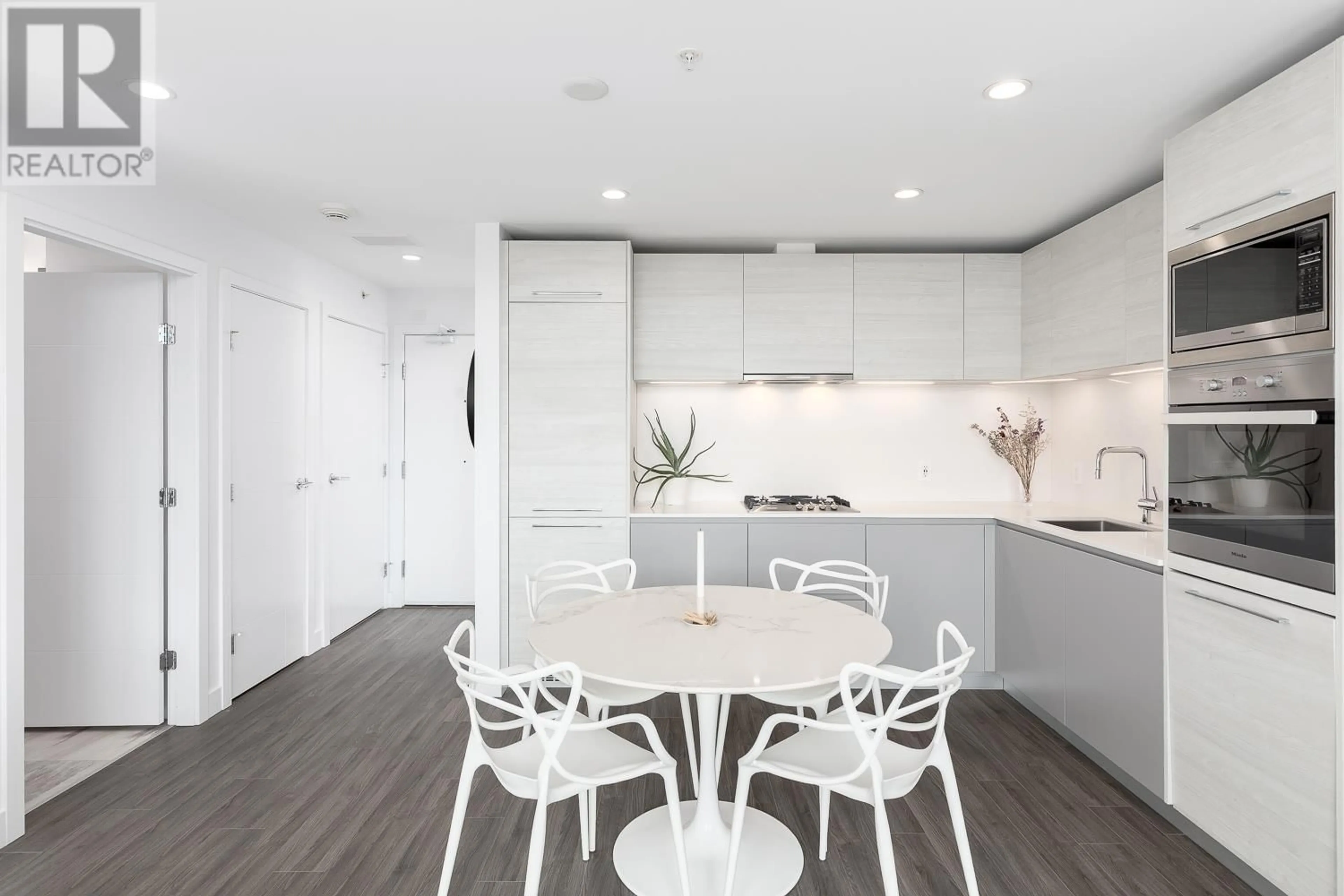 Contemporary kitchen, unknown for 603 - 523 KING EDWARD AVENUE, Vancouver British Columbia V5Z0J3