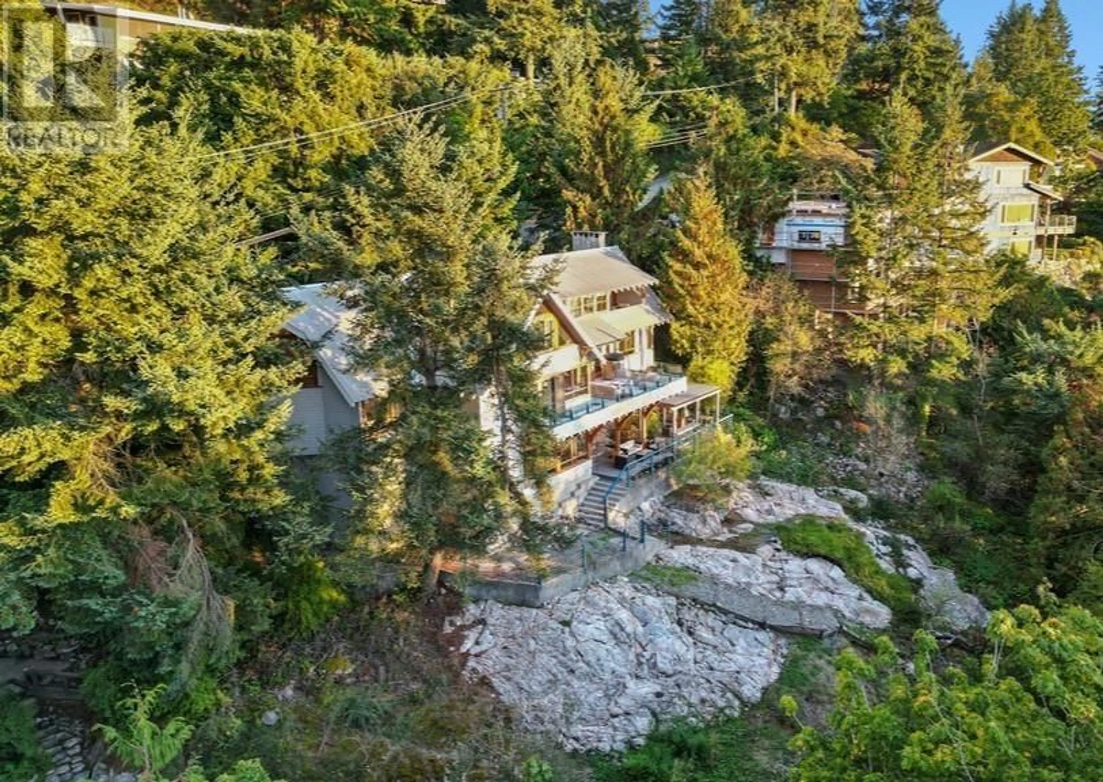 A pic from outside/outdoor area/front of a property/back of a property/a pic from drone, unknown for 6072 EAGLERIDGE DRIVE, West Vancouver British Columbia V7W1W9