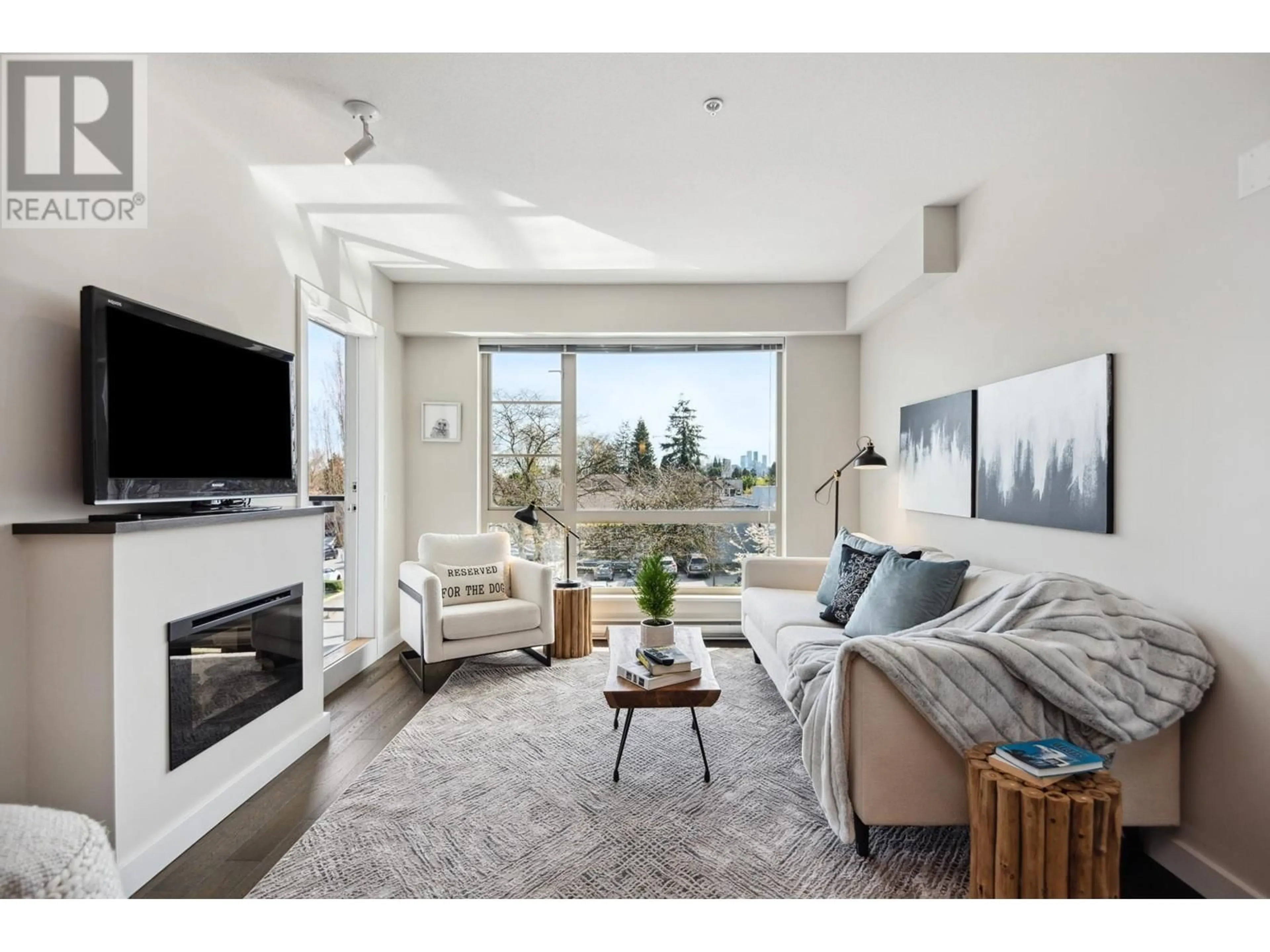 Living room with furniture, unknown for 306 - 1330 MARINE DRIVE, North Vancouver British Columbia V7P1T4