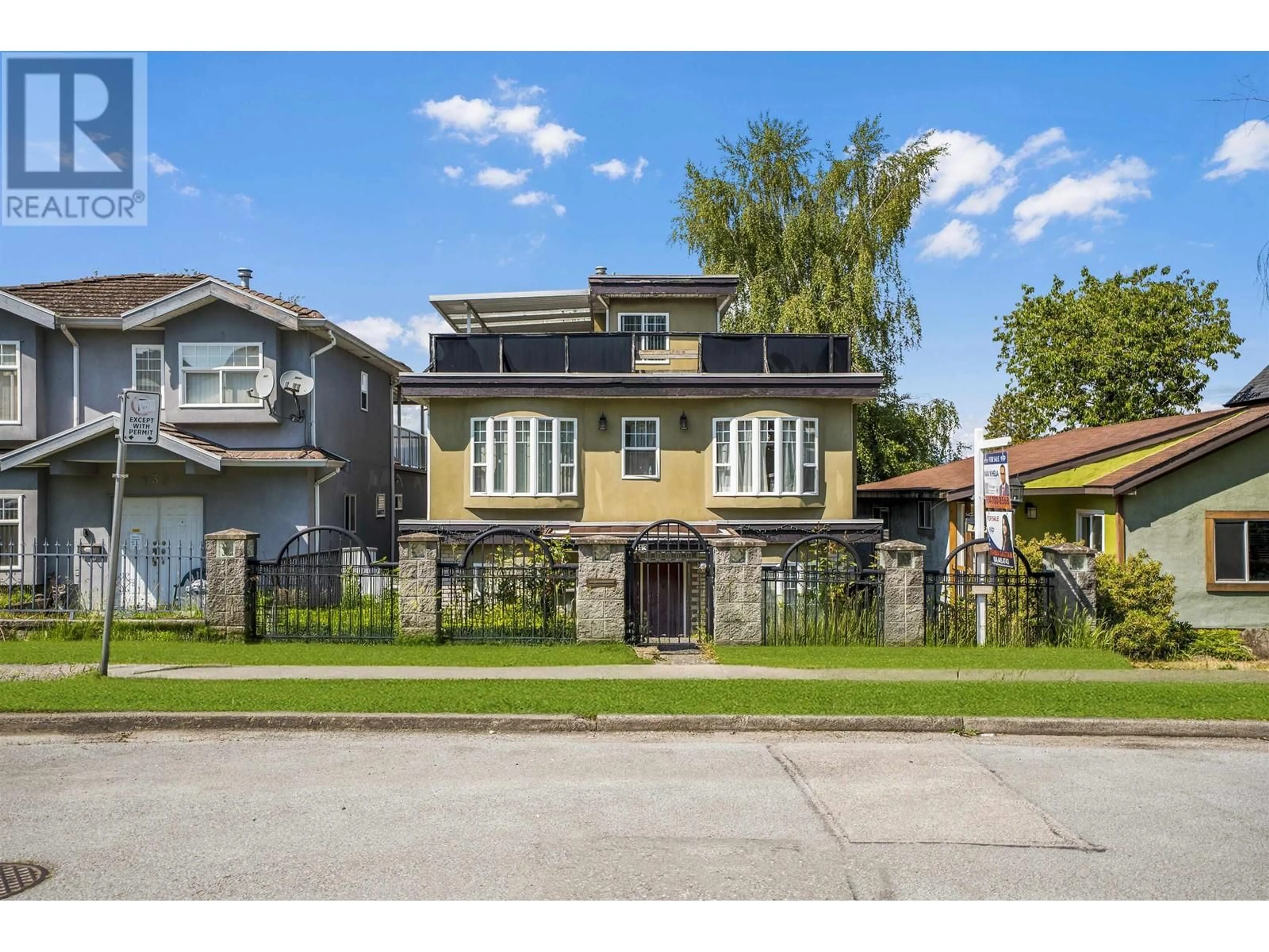 Home with brick exterior material, street for 743 DURWARD AVENUE, Vancouver British Columbia V5V2Y9