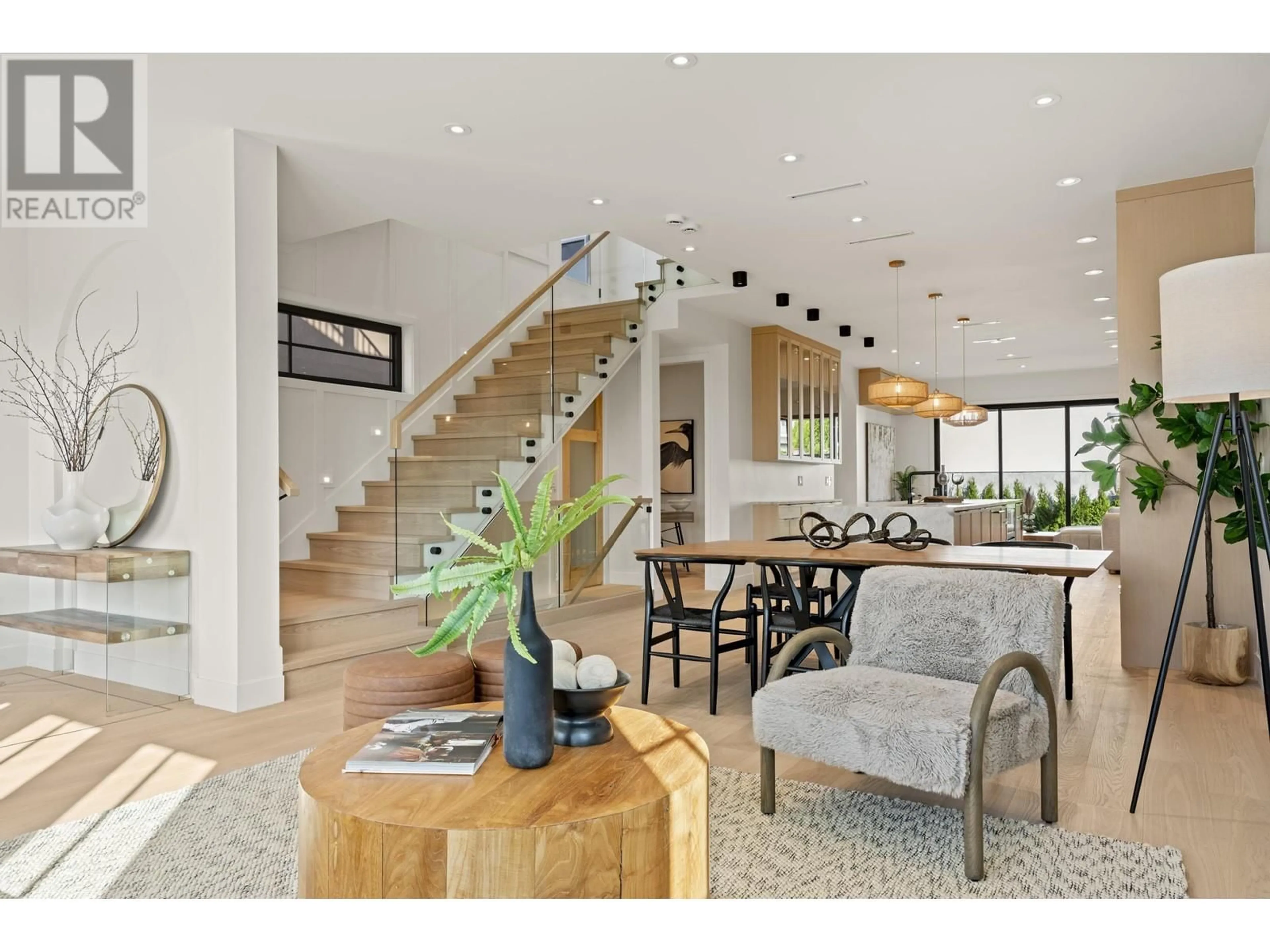 Open concept kitchen, unknown for 4830 BESSBOROUGH DRIVE, Burnaby British Columbia V5C1L1