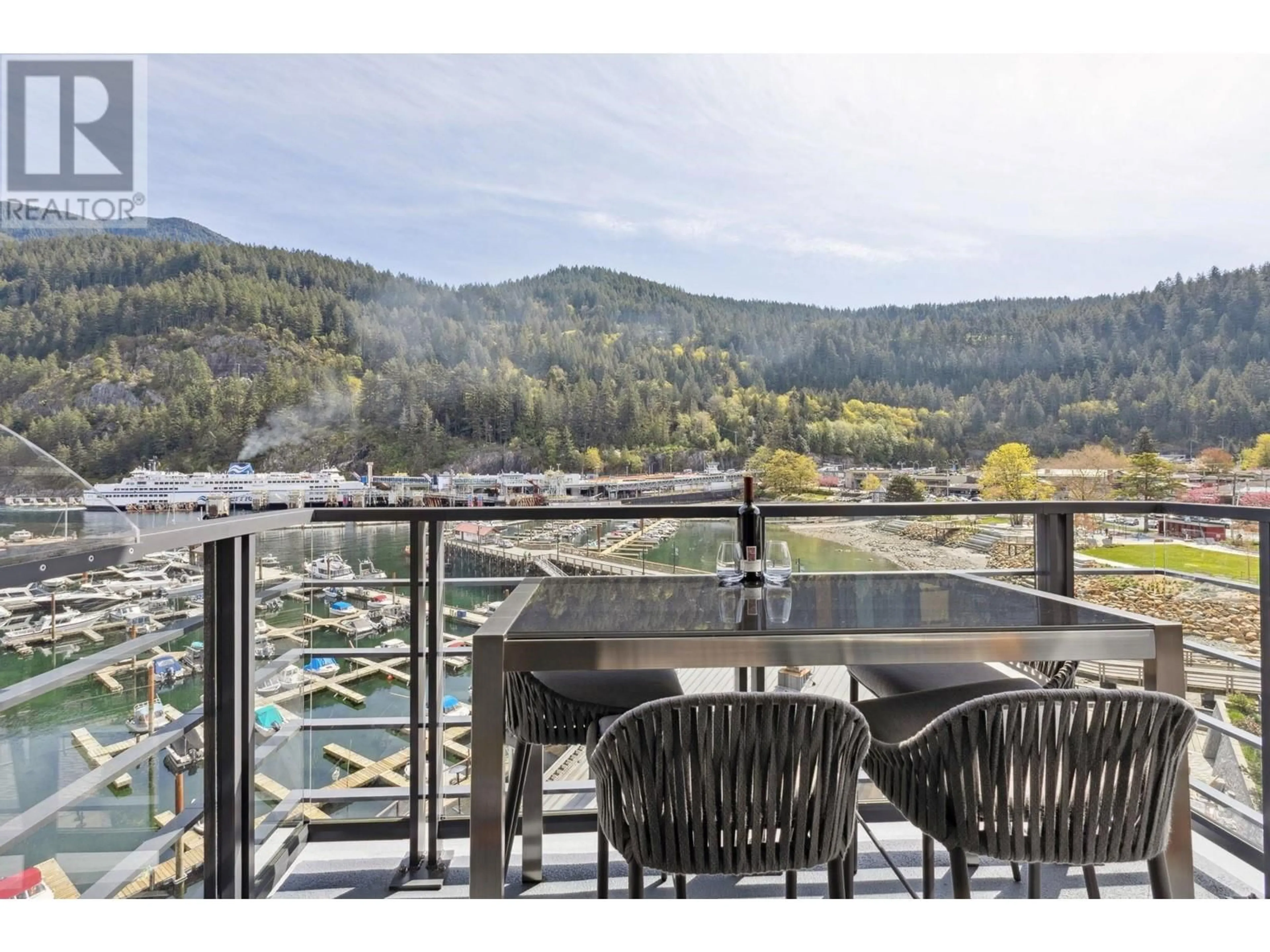 Patio, water/lake/river/ocean view for 509 - 6707 NELSON AVENUE, West Vancouver British Columbia V7W0A4