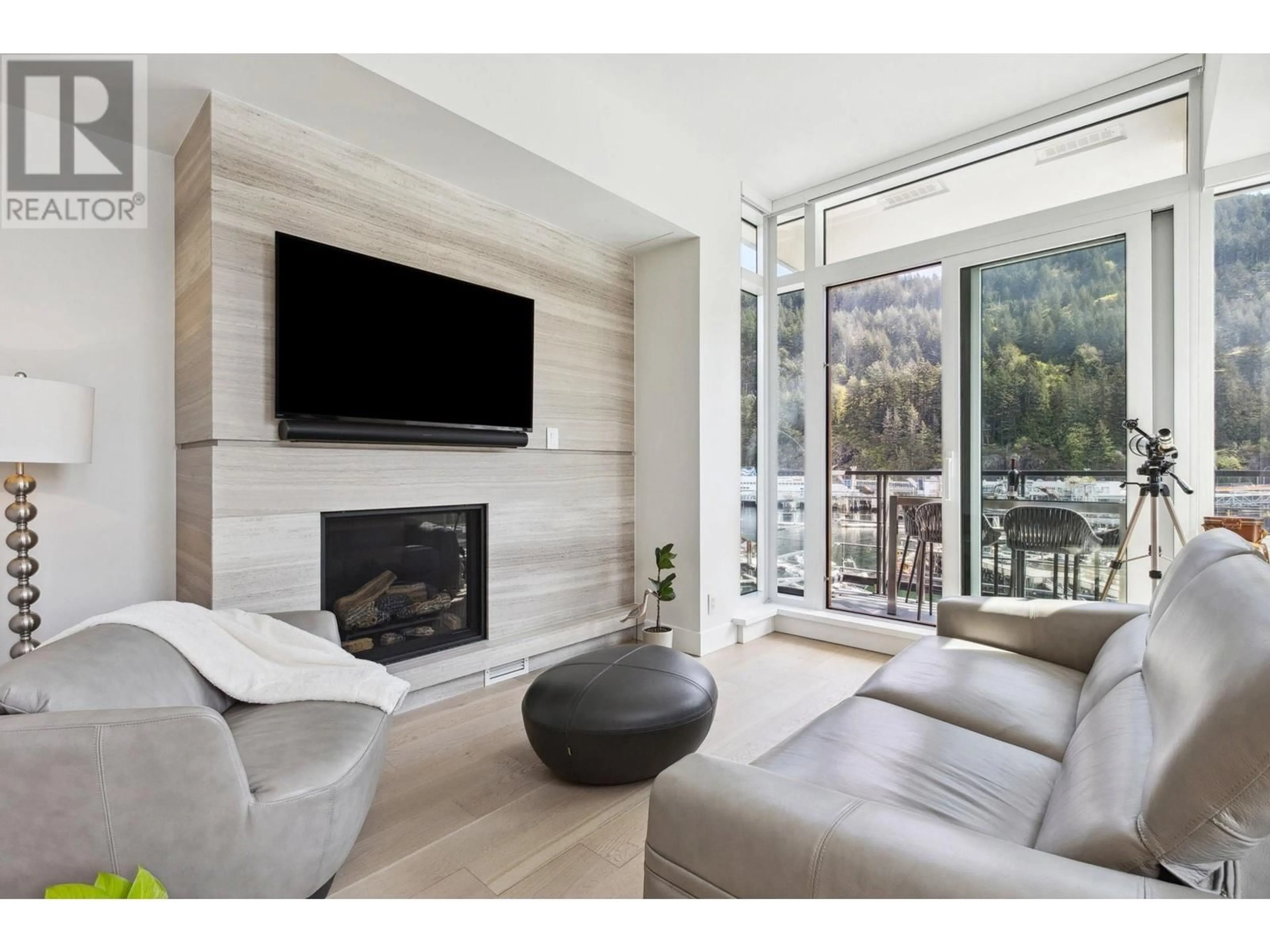 Living room with furniture, unknown for 509 - 6707 NELSON AVENUE, West Vancouver British Columbia V7W0A4