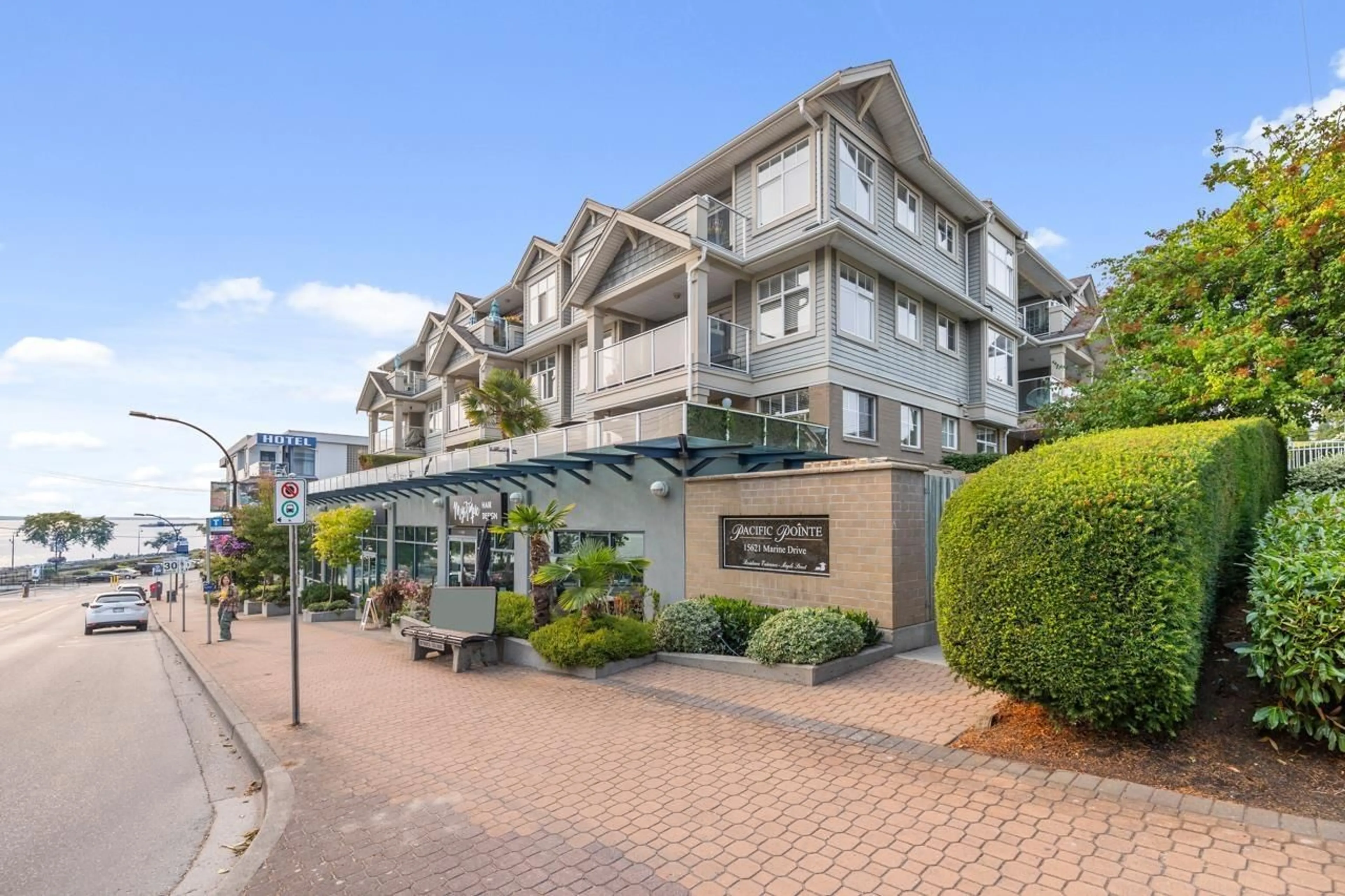 Unknown for 211 - 15621 MARINE, White Rock British Columbia V4B1E1