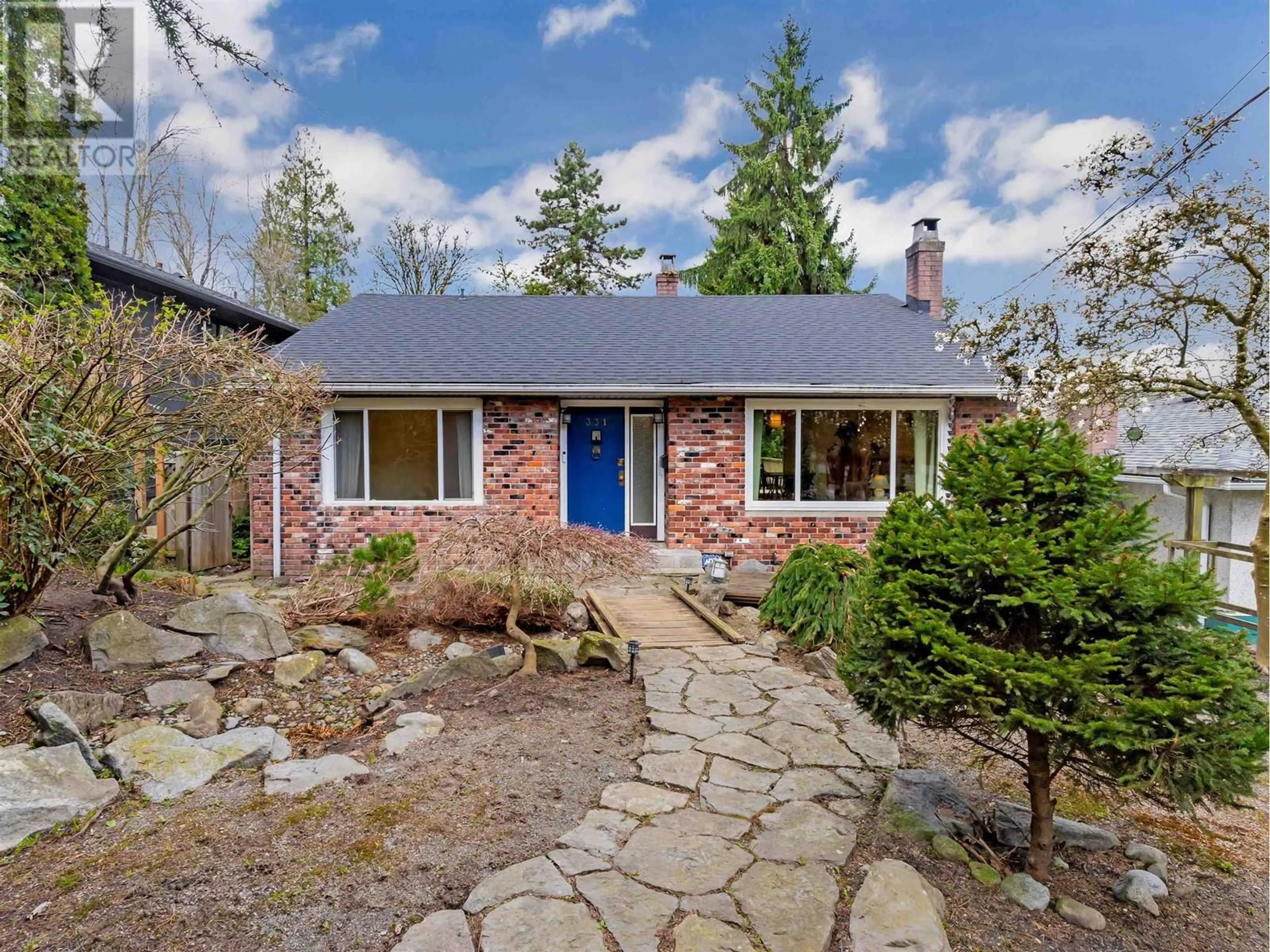 Home with brick exterior material, street for 331 HOLMES STREET, New Westminster British Columbia V3L4X7