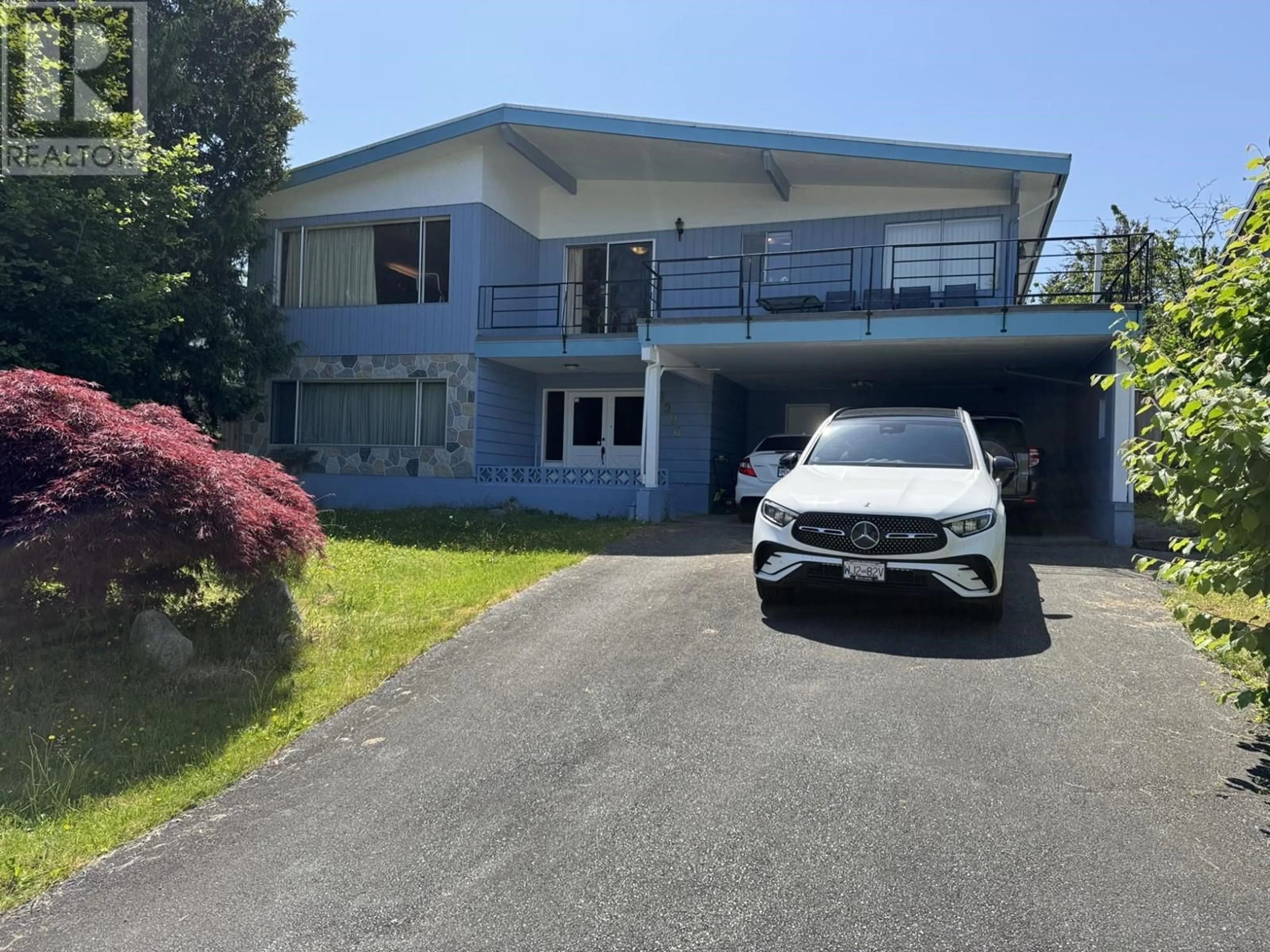 Unknown for 6096 SERVICE STREET, Burnaby British Columbia V5H1V8