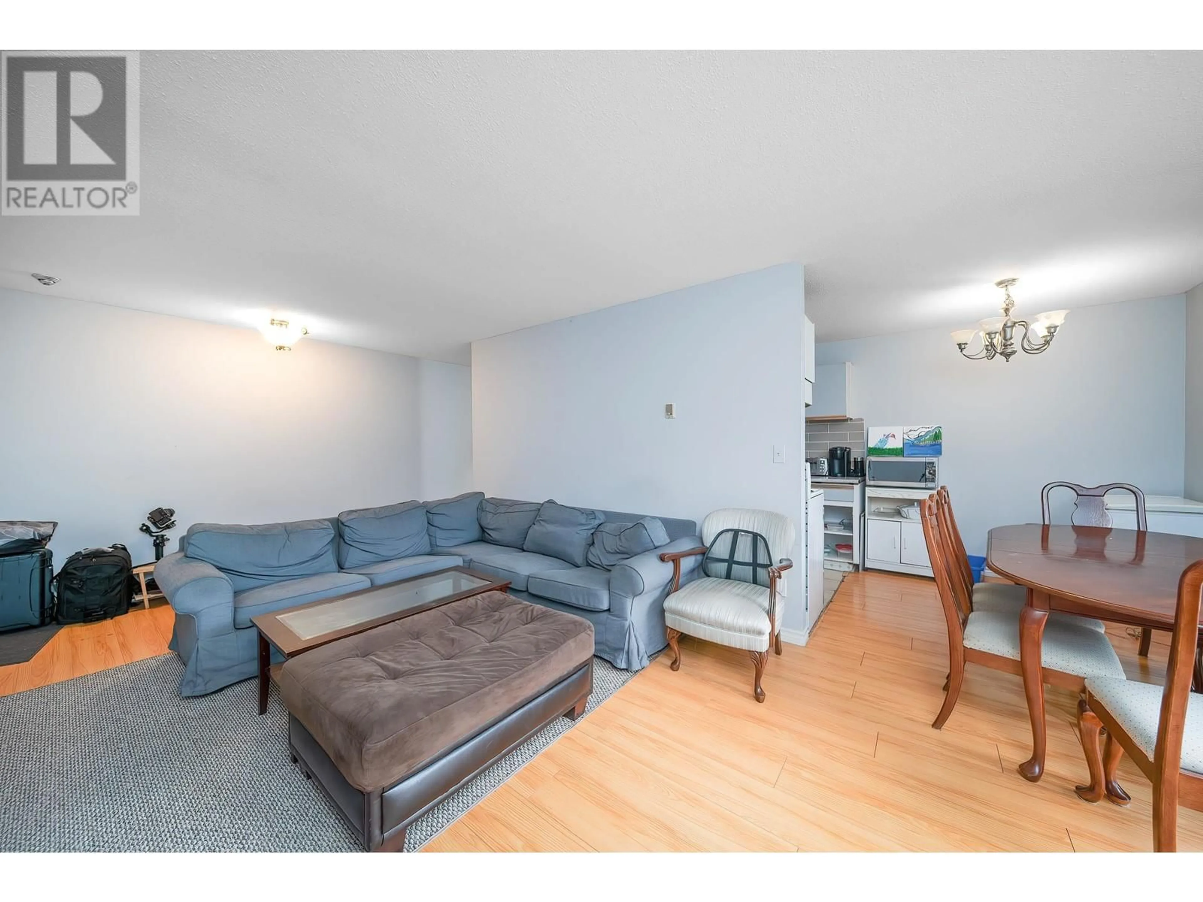 Living room with furniture, unknown for 270 - 8140B WILLIAMS ROAD, Richmond British Columbia V7A1G5