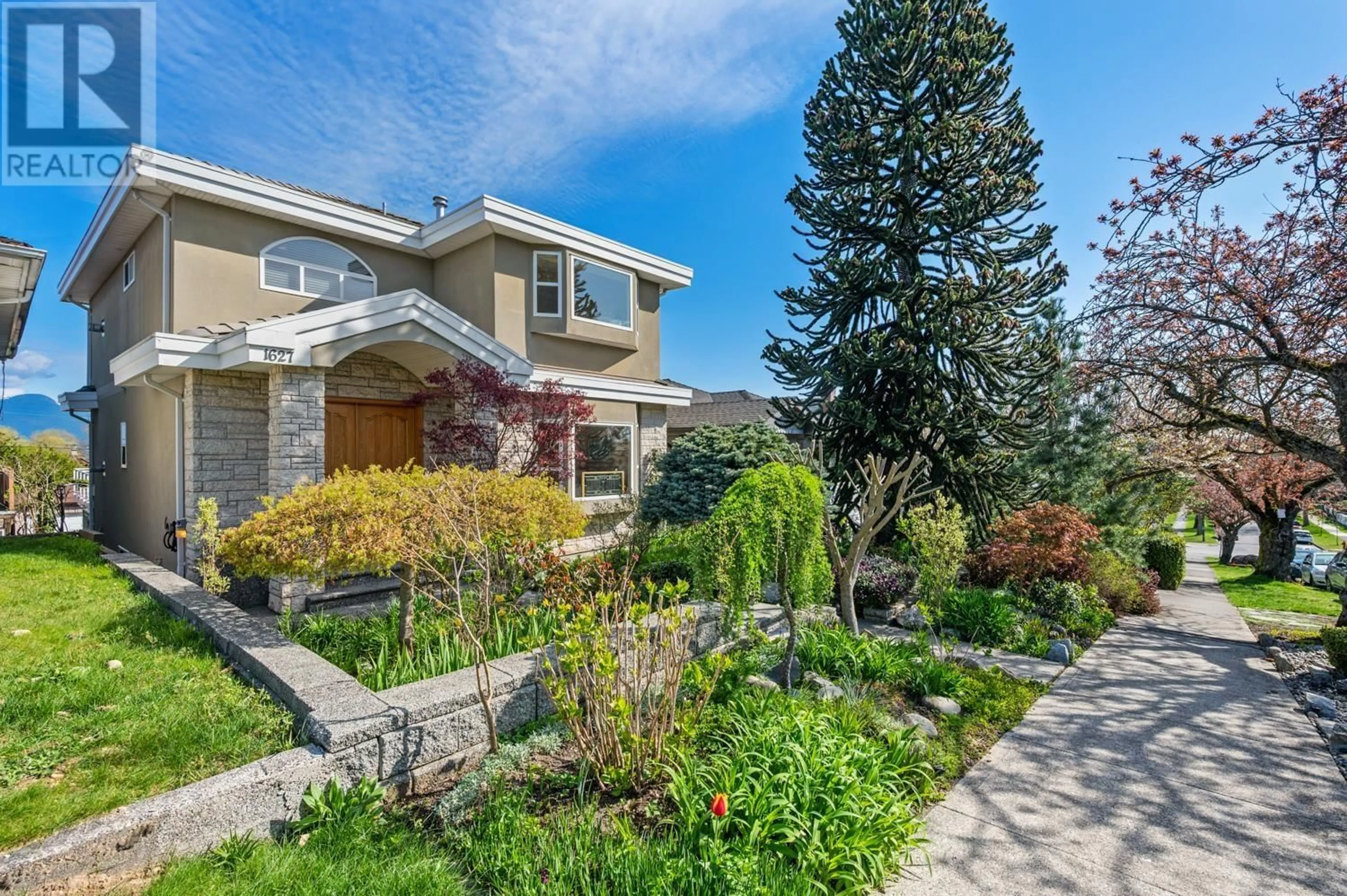 Unknown for 1627 34TH AVENUE, Vancouver British Columbia V5P1A2