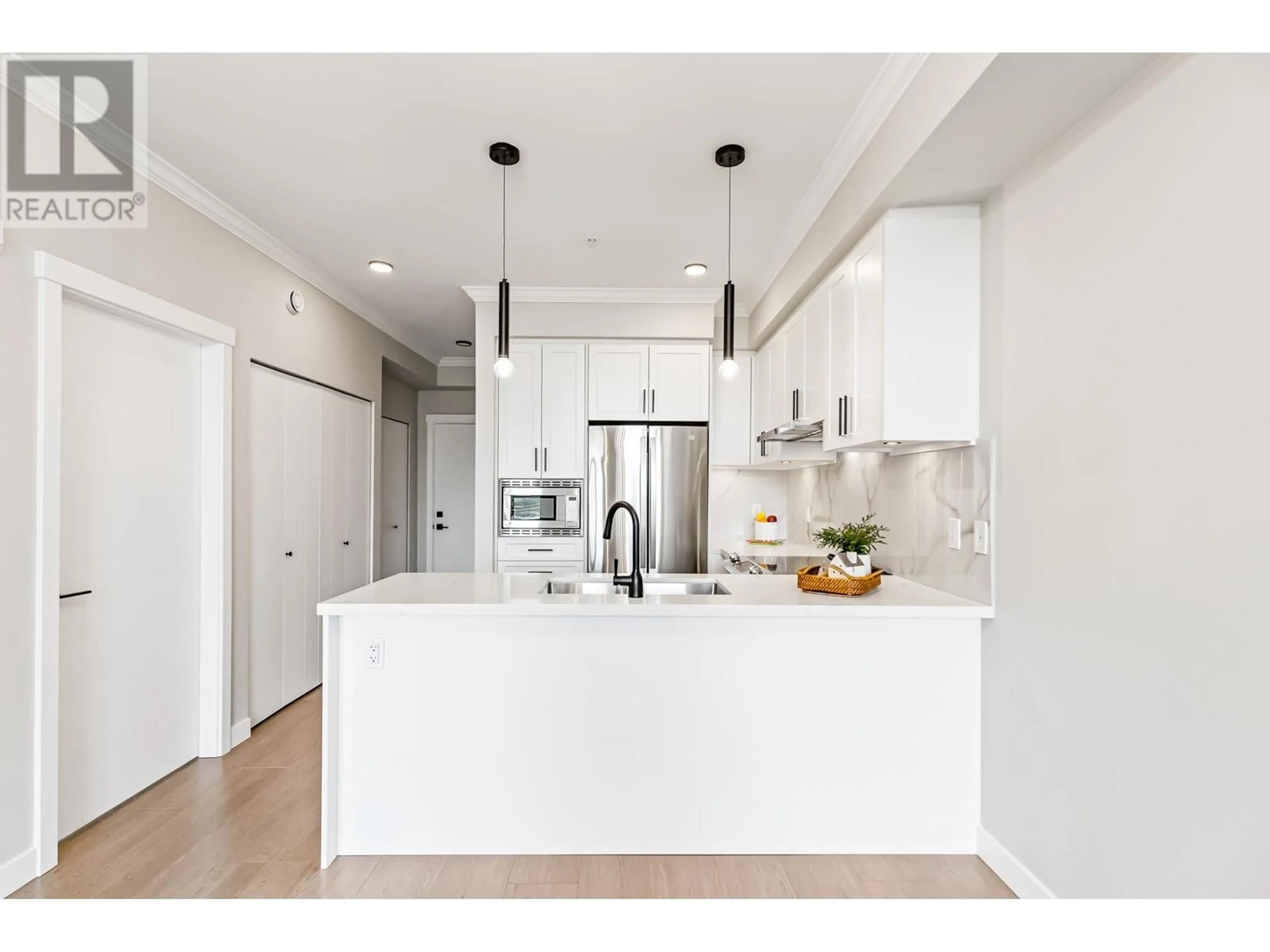 Open concept kitchen, unknown for 510 - 12109 223 STREET, Maple Ridge British Columbia V2X5Y6