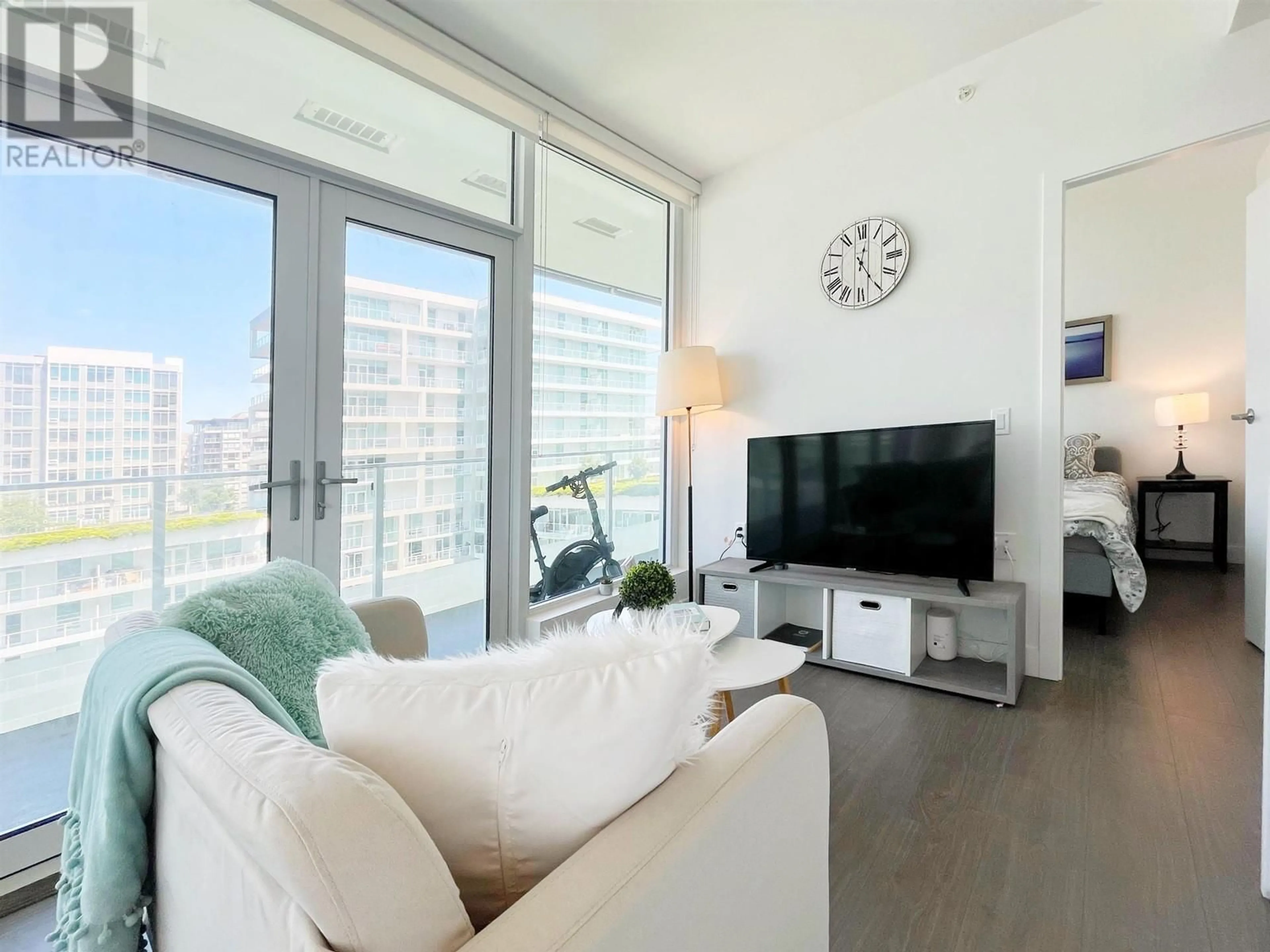 Living room with furniture, unknown for 1004 - 8133 COOK ROAD, Richmond British Columbia V6Y0L7