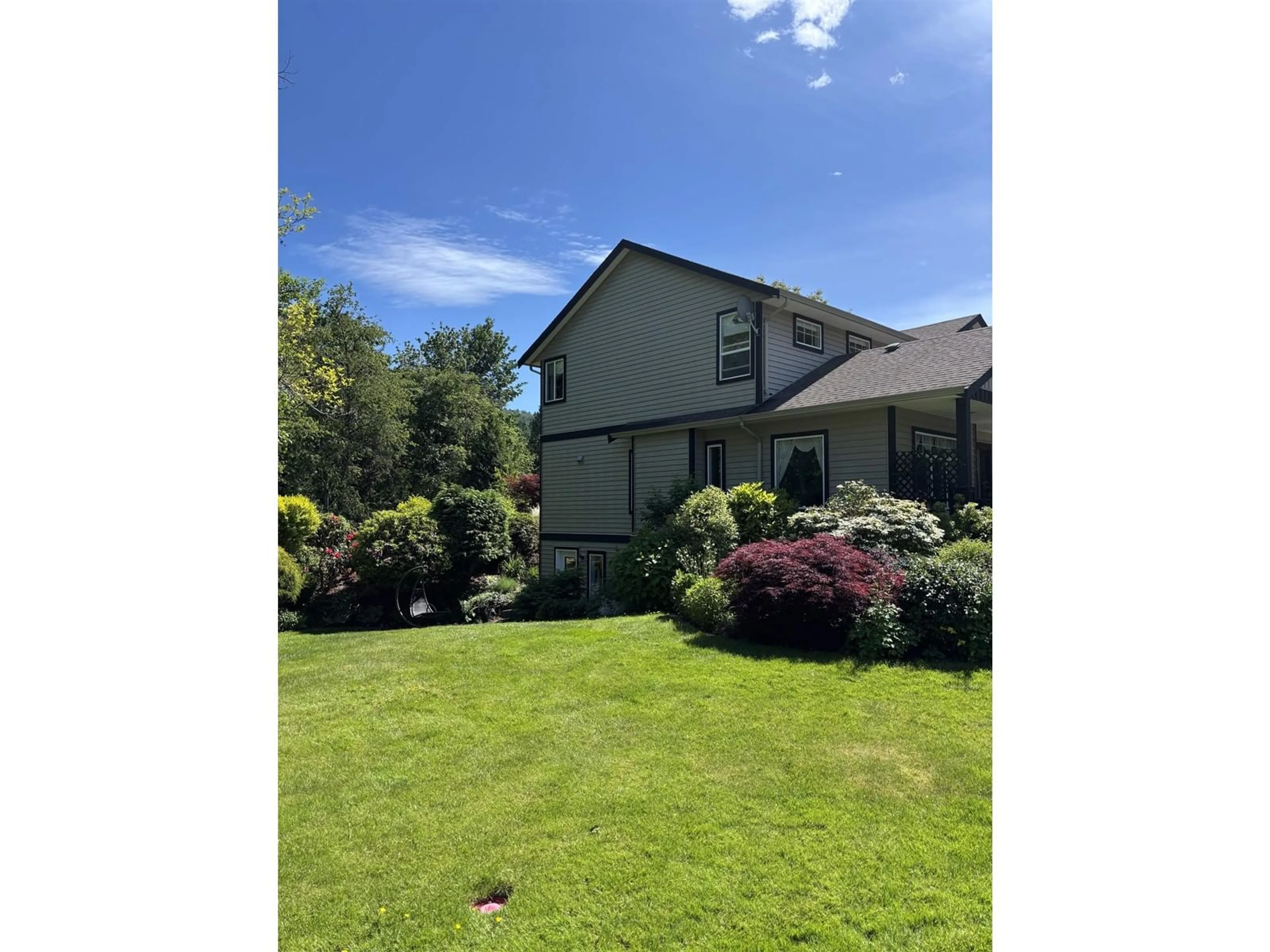 A pic from outside/outdoor area/front of a property/back of a property/a pic from drone, unknown for 36264 ATWOOD, Abbotsford British Columbia V3G2Y8