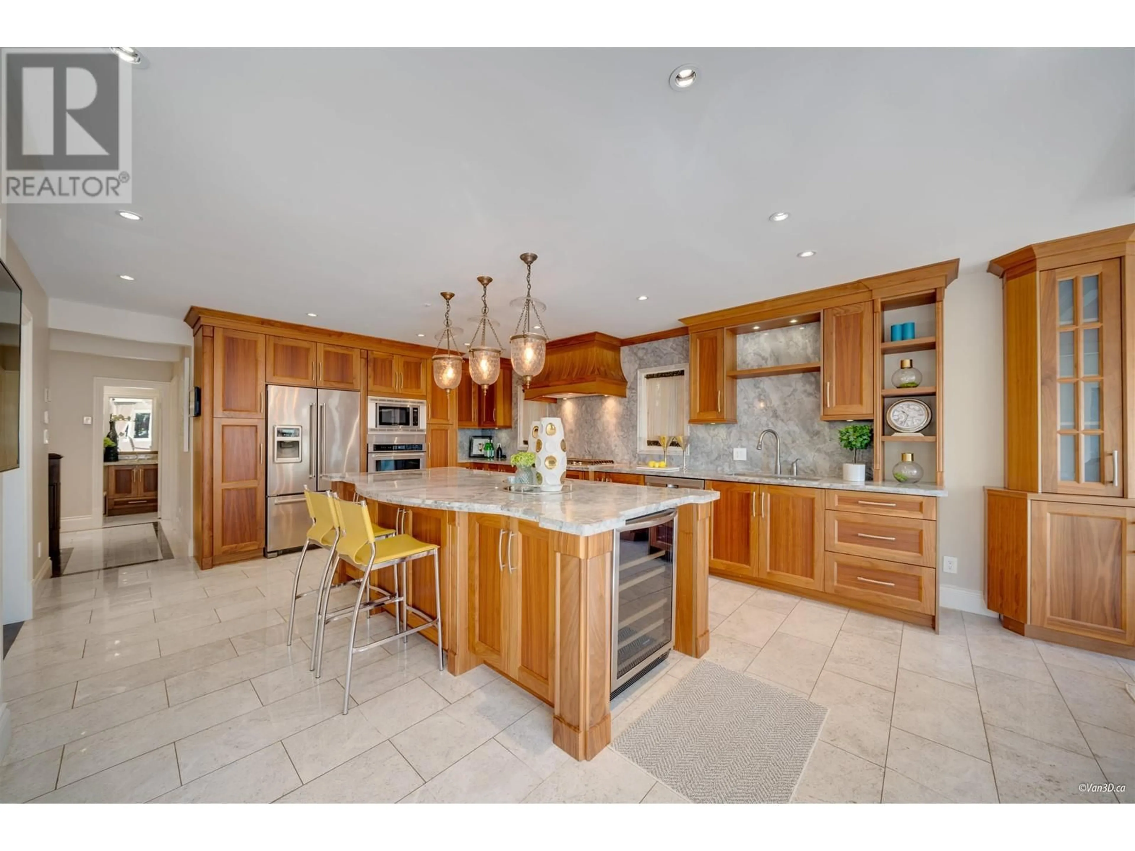 Open concept kitchen, ceramic/tile floor for 3982 35TH AVENUE, Vancouver British Columbia V6N2P2