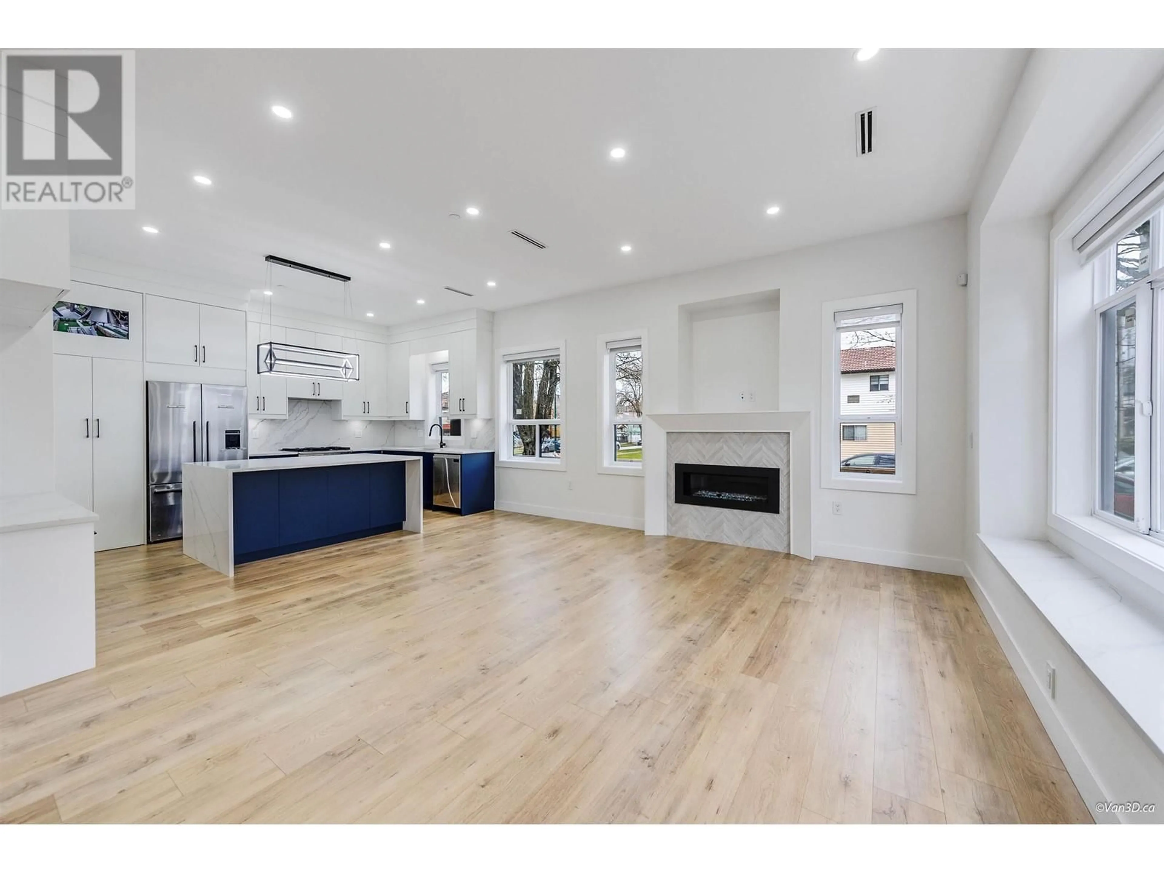 Open concept kitchen, unknown for 2995 17TH AVENUE, Vancouver British Columbia V5M2N4
