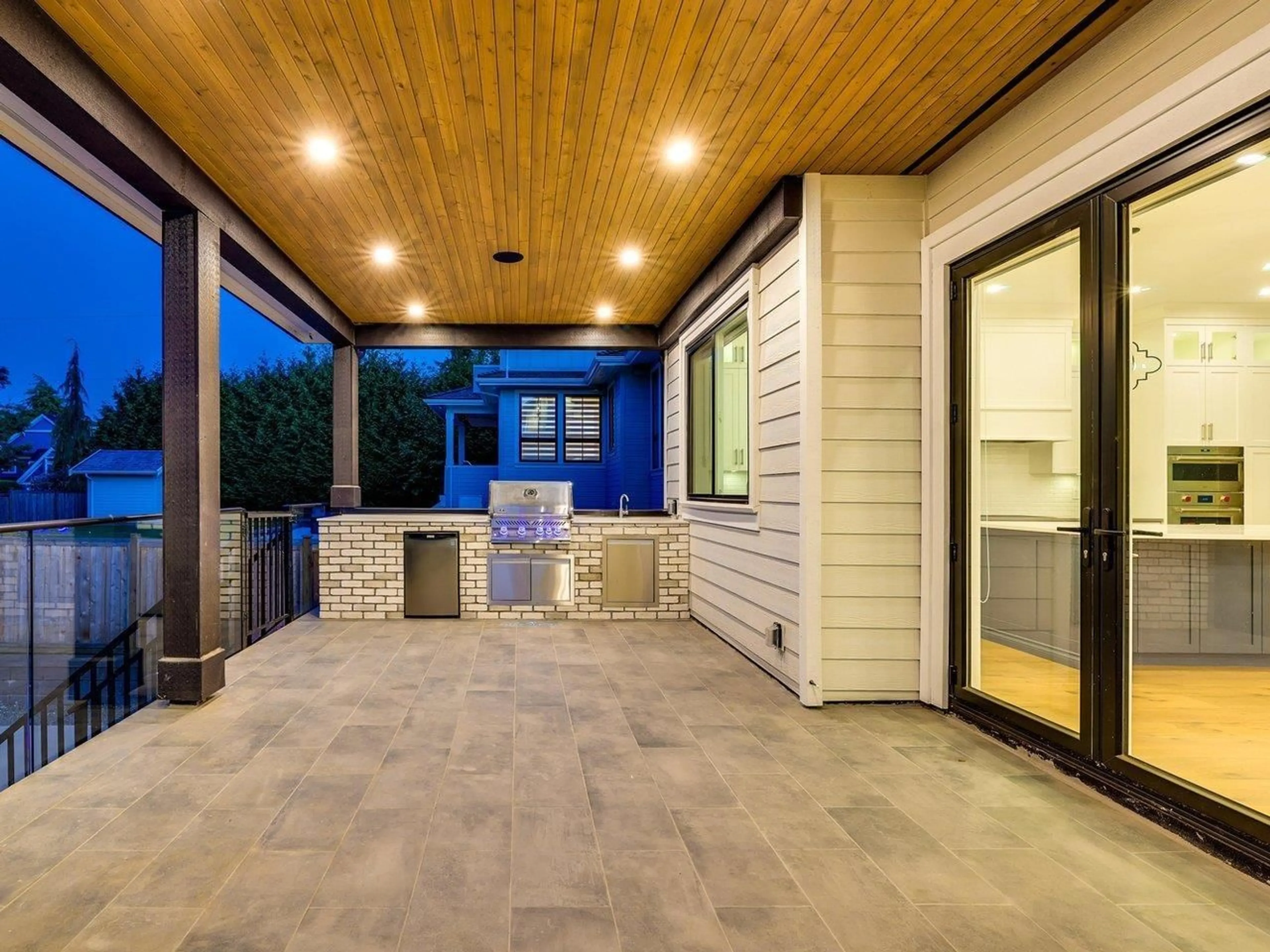 Patio, street for 3622 156, Surrey British Columbia V3Z0G6