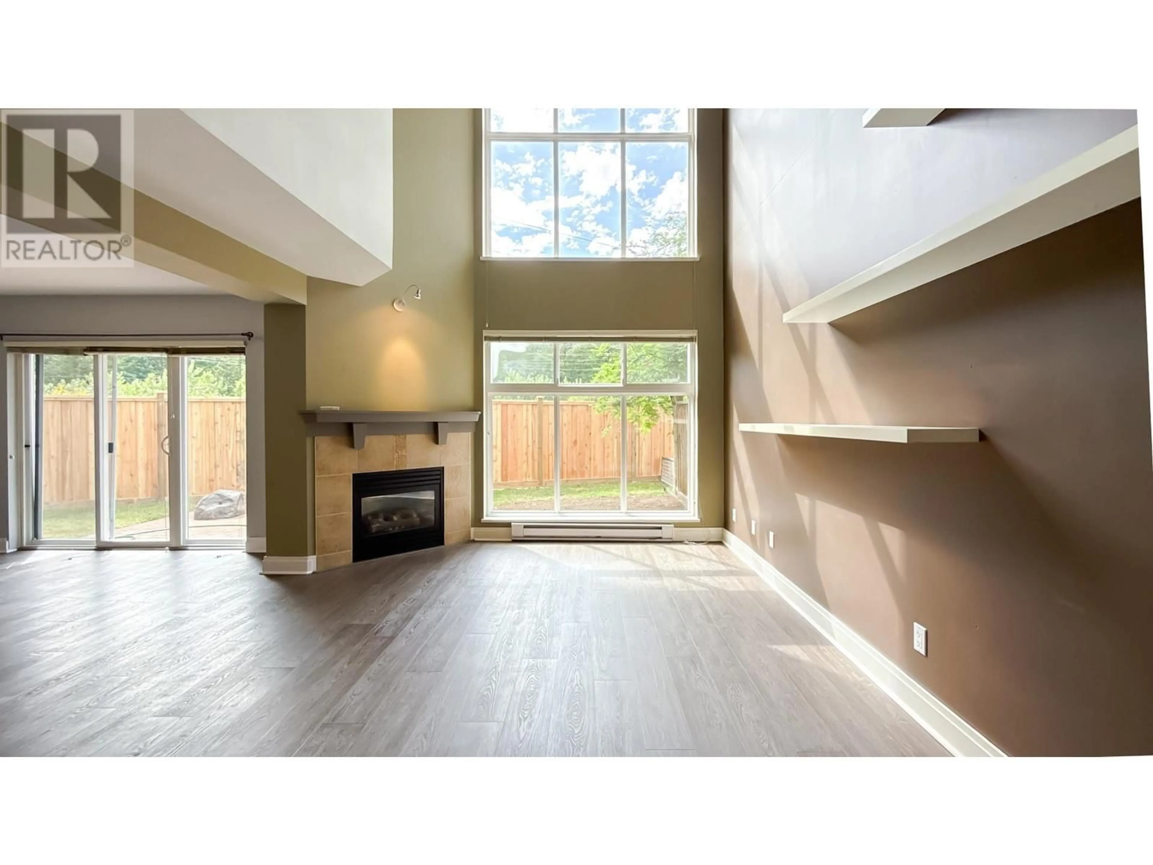 Unknown for 3 - 41050 TANTALUS ROAD, Squamish British Columbia V8B0M6