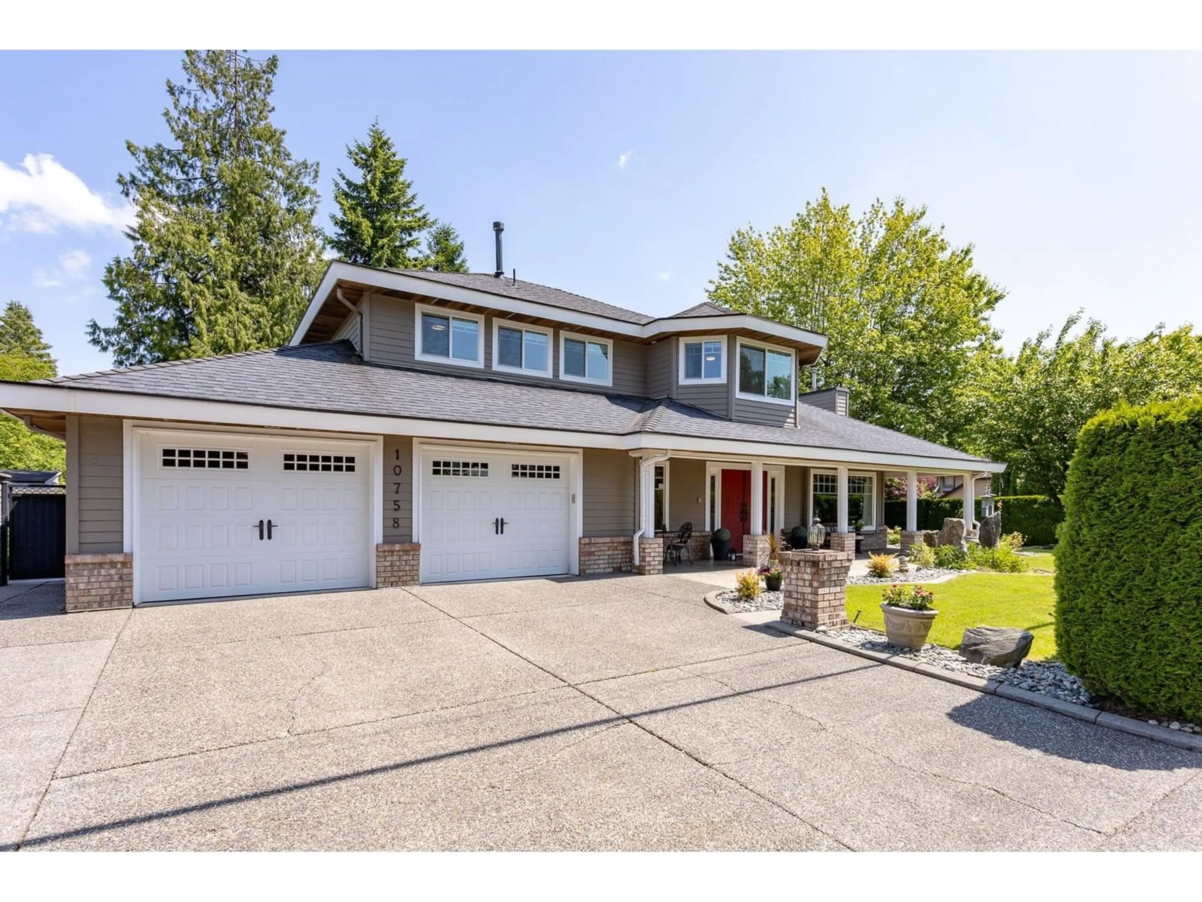 Home with vinyl exterior material, street for 10758 158, Surrey British Columbia V4N1L1