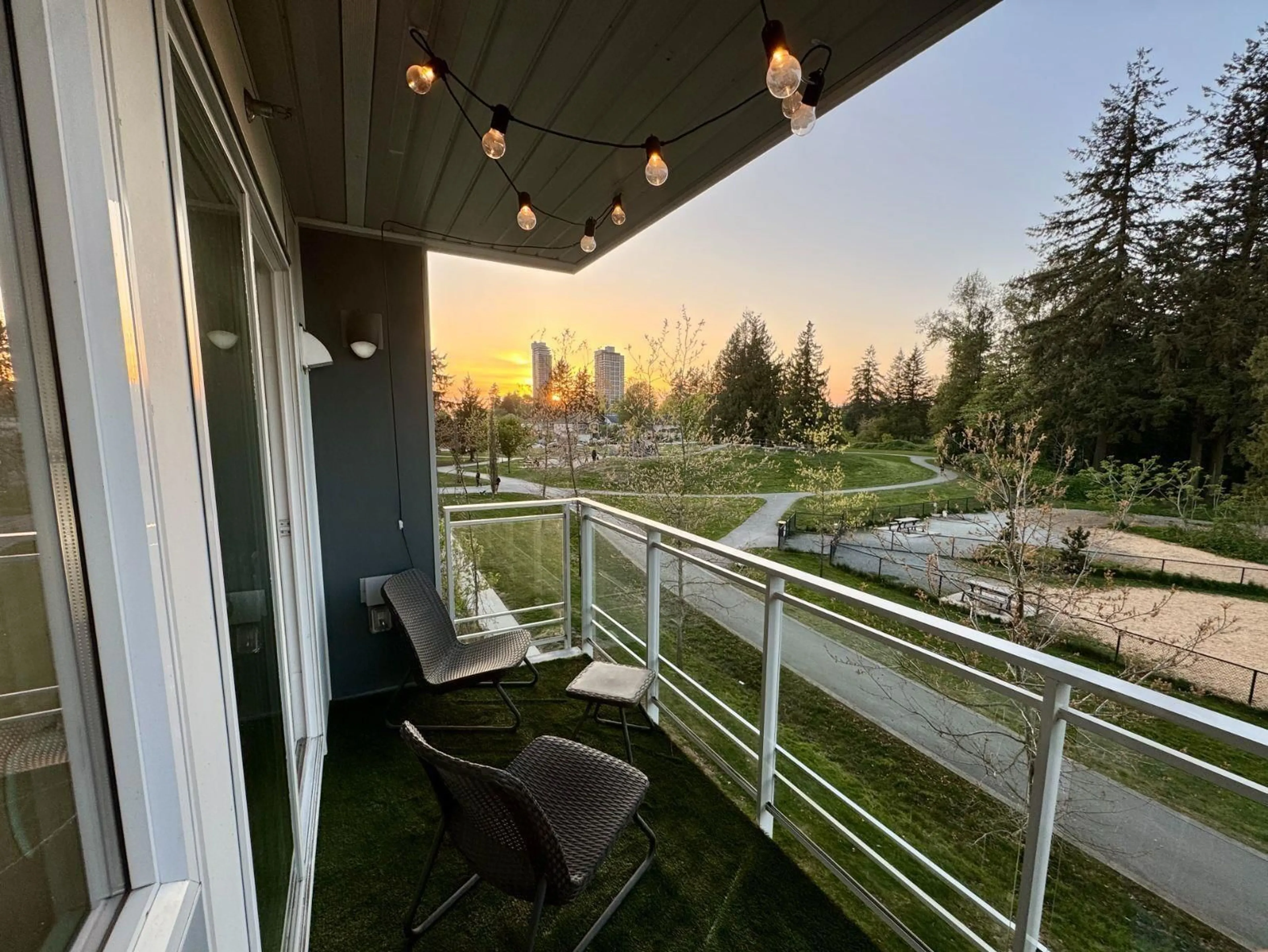 Patio, city buildings view from balcony for 305 - 10603 140, Surrey British Columbia V3T0M8