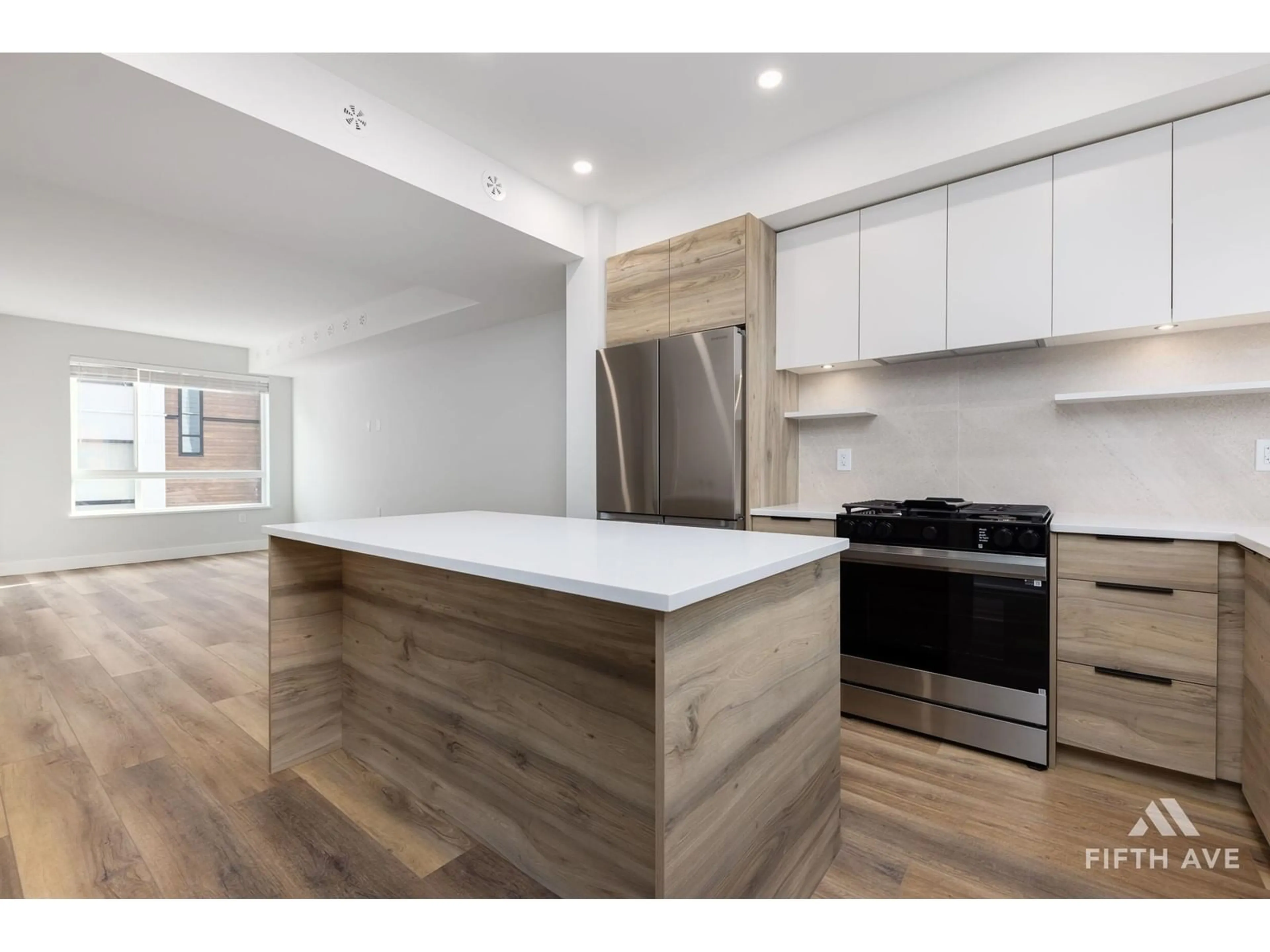 Open concept kitchen, wood/laminate floor for 123 - 30530 CARDINAL, Abbotsford British Columbia N0N0N0