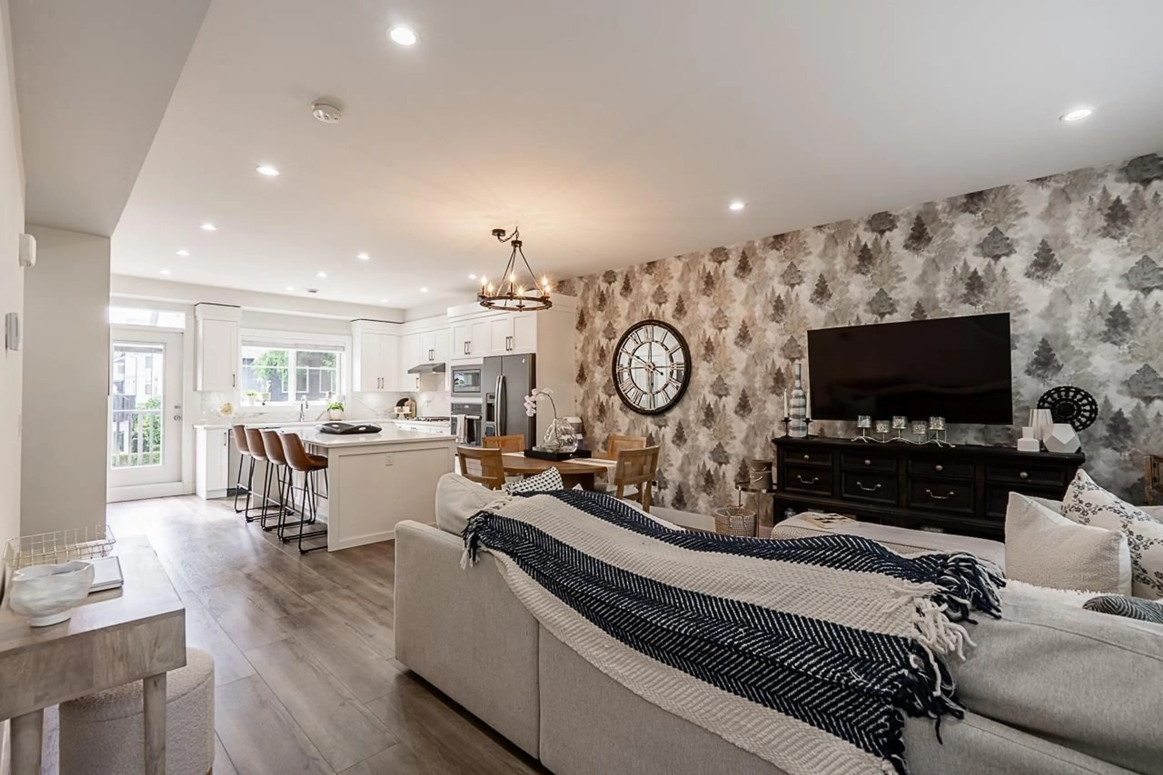Open concept kitchen, unknown for 37 - 19239 70, Surrey British Columbia V4N6S8