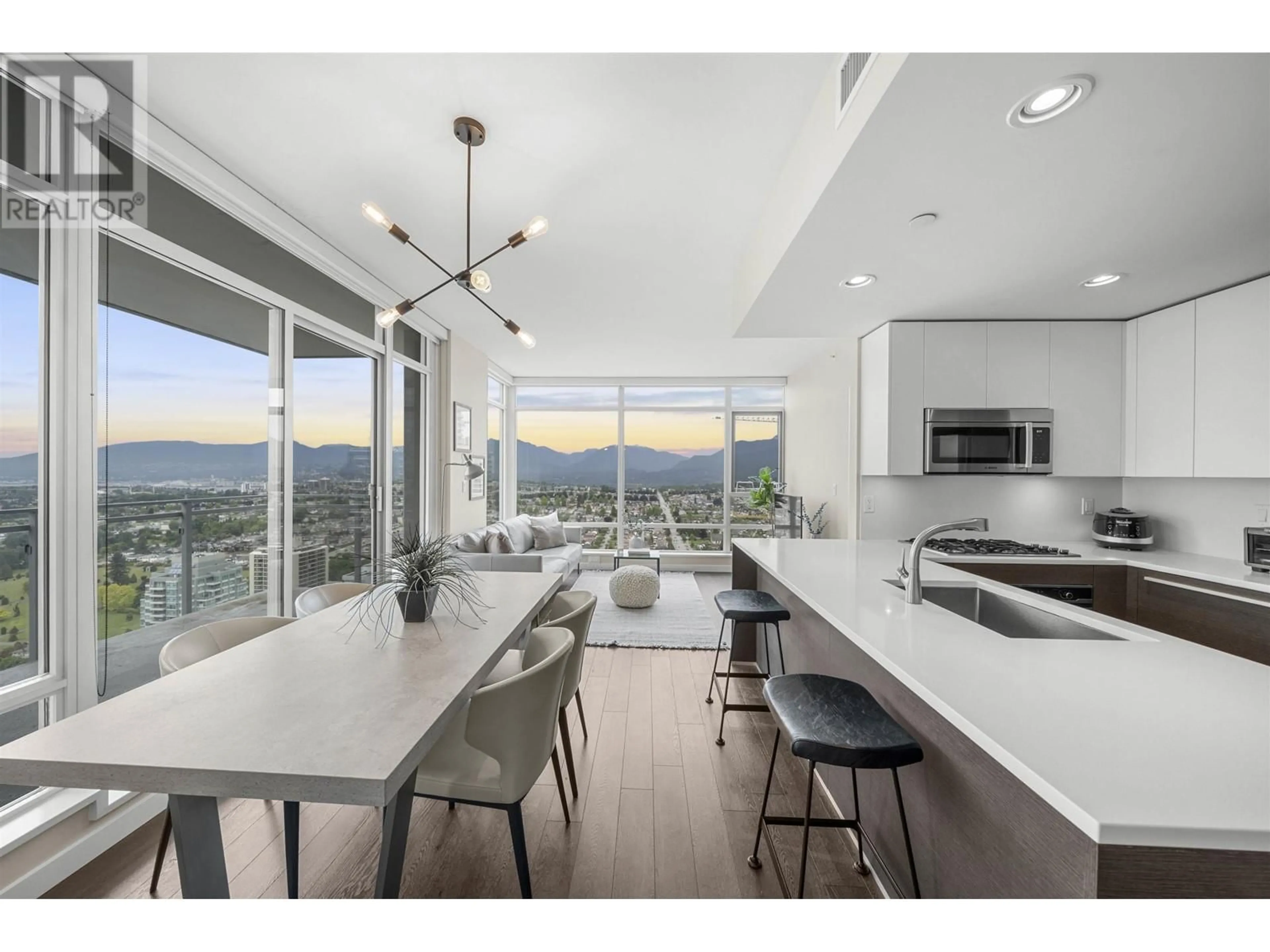Open concept kitchen, unknown for 3503 - 4485 SKYLINE DRIVE, Burnaby British Columbia V5C0J2
