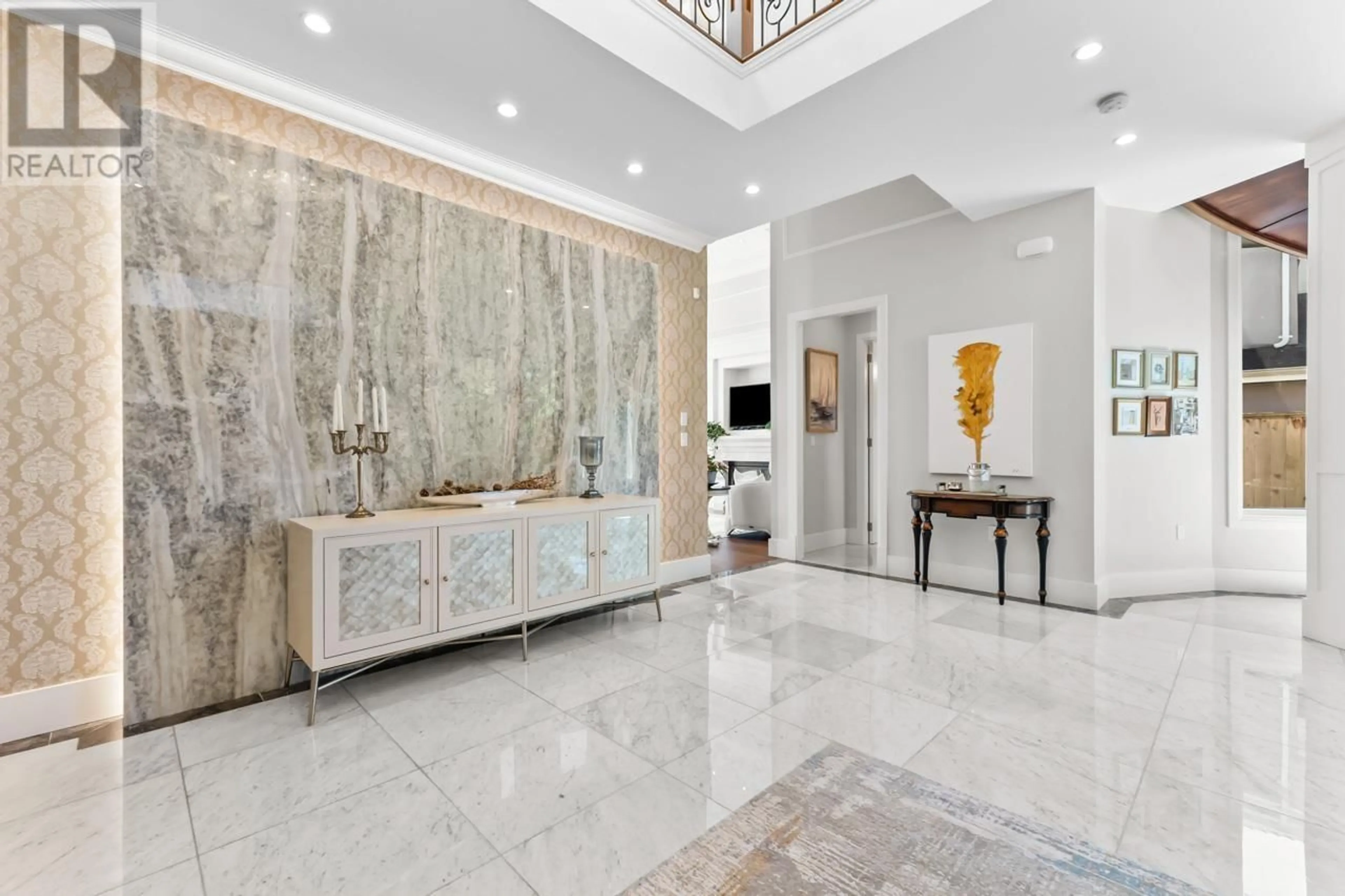 Lobby for 6480 CAMSELL CRESCENT, Richmond British Columbia V7C2M7