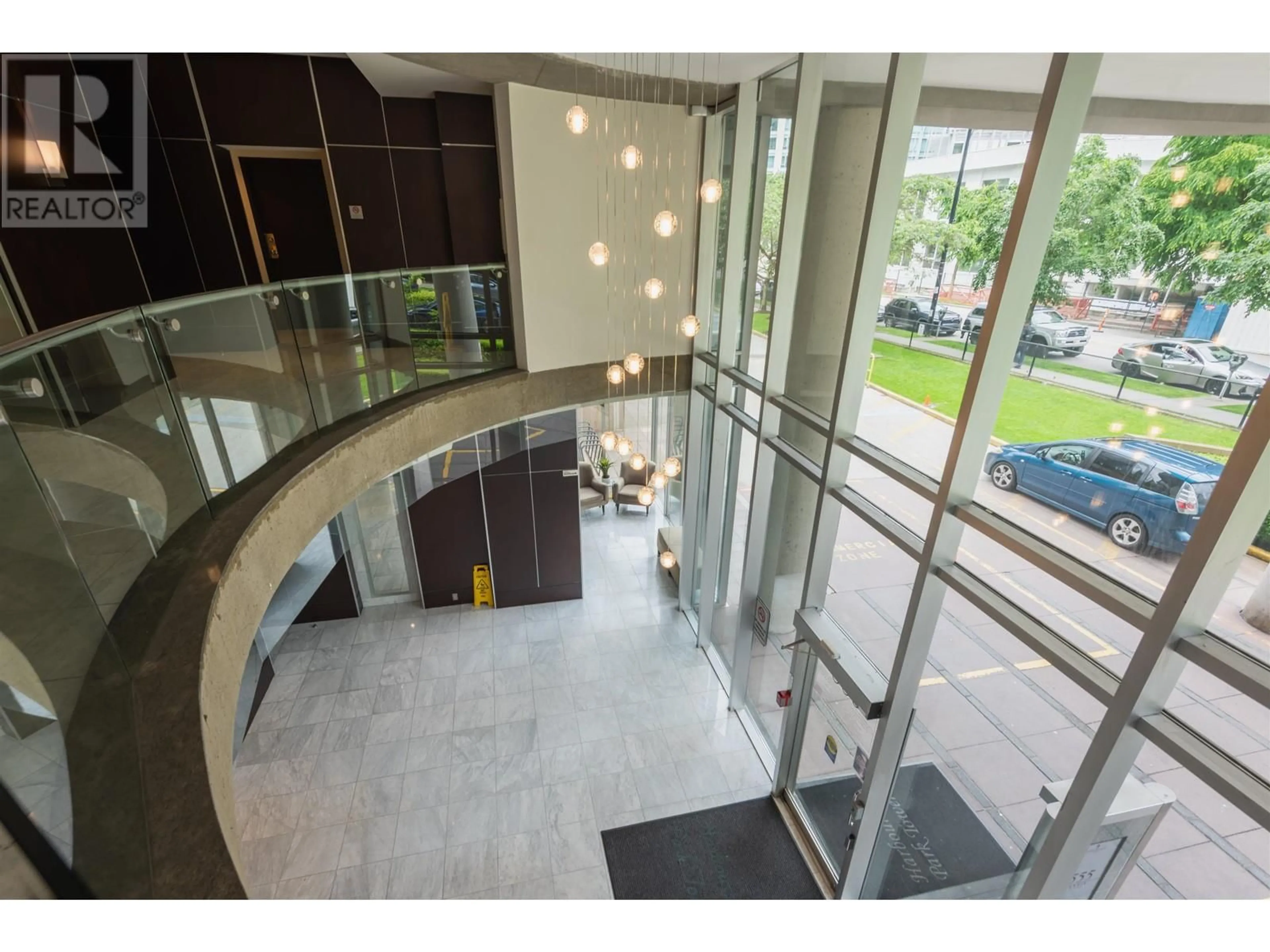 Indoor foyer for 2302 - 555 JERVIS STREET, Vancouver British Columbia V6E4N1