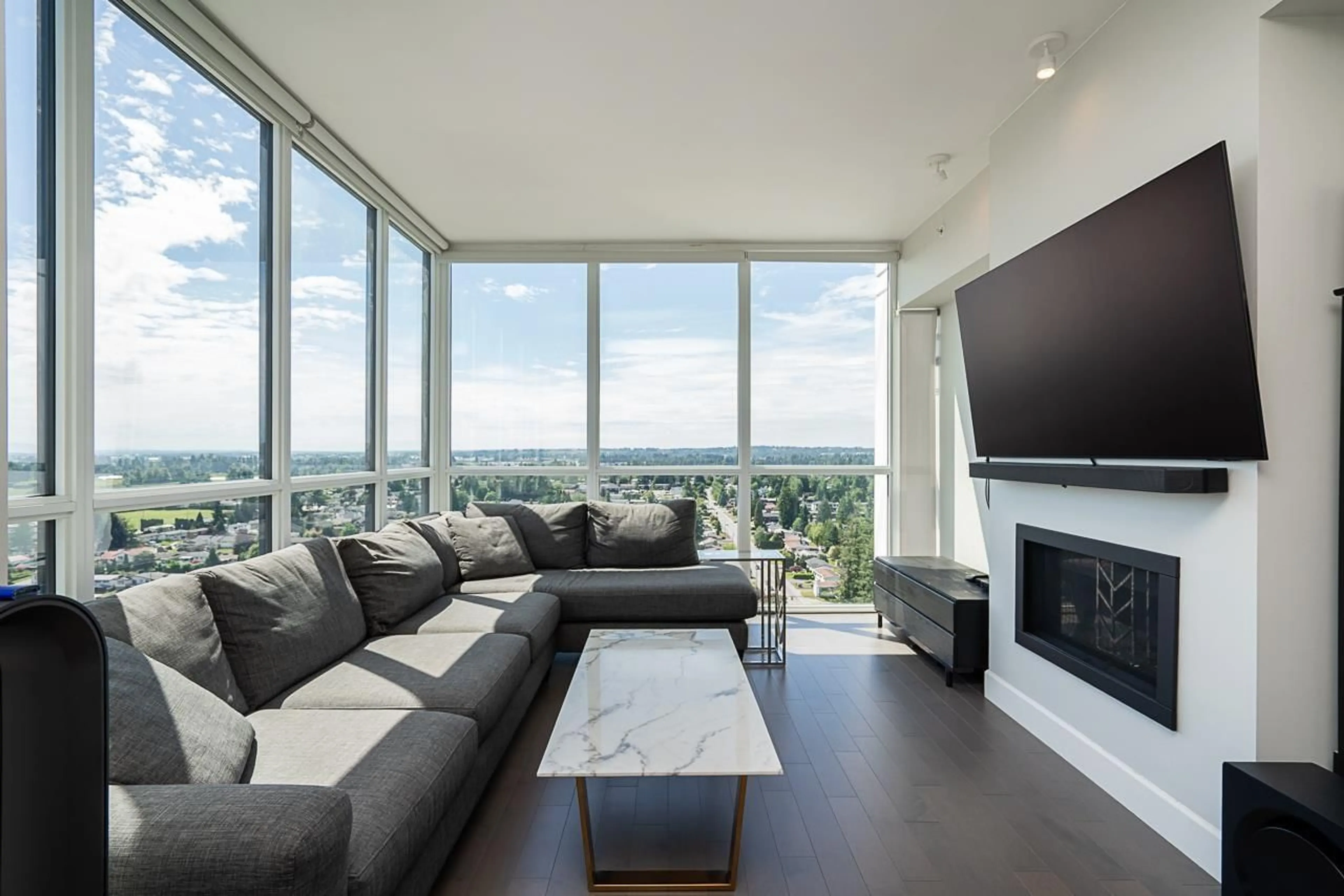 Living room with furniture, unknown for 2207 - 2180 GLADWIN, Abbotsford British Columbia V2S0H4