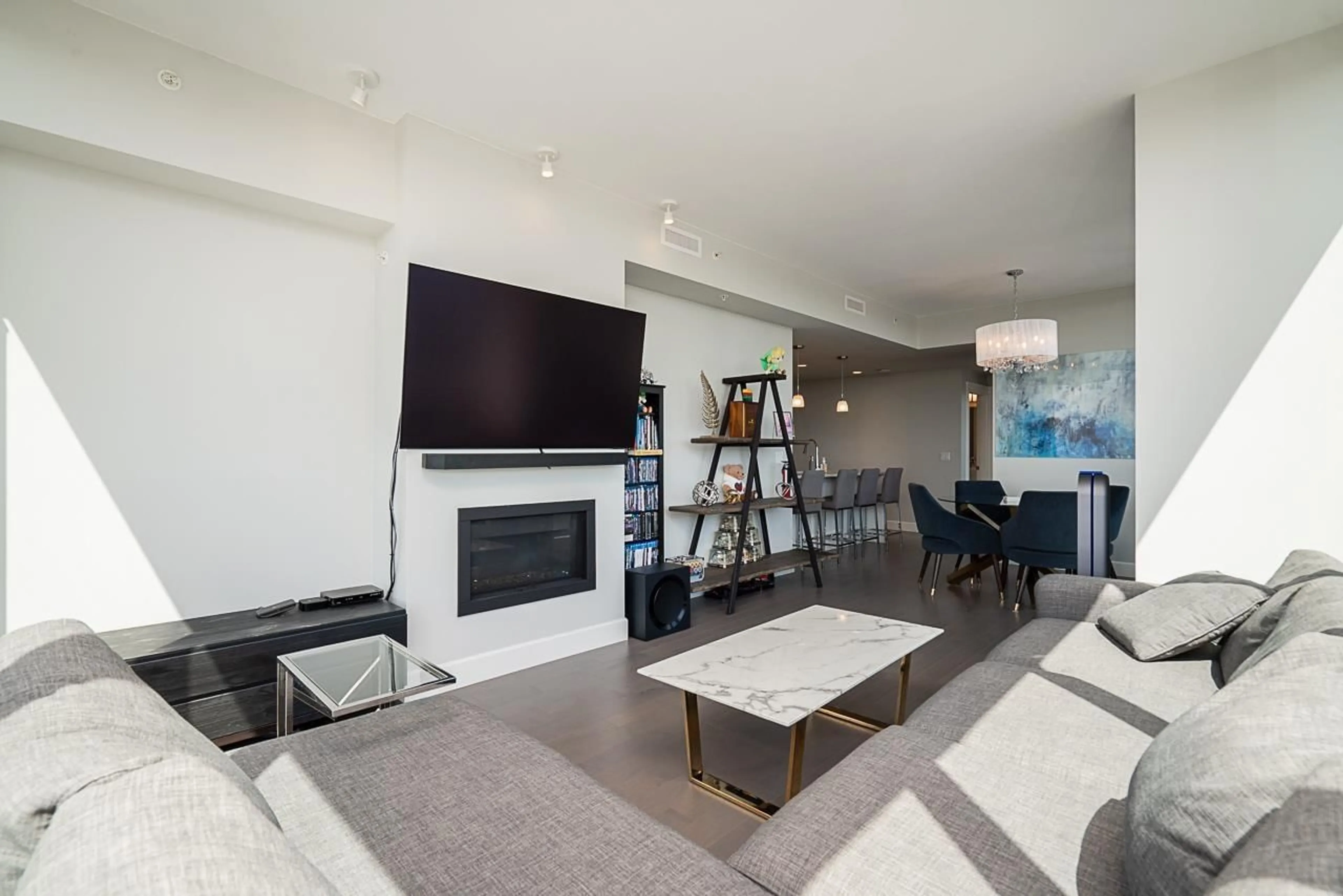 Living room with furniture, unknown for 2207 - 2180 GLADWIN, Abbotsford British Columbia V2S0H4