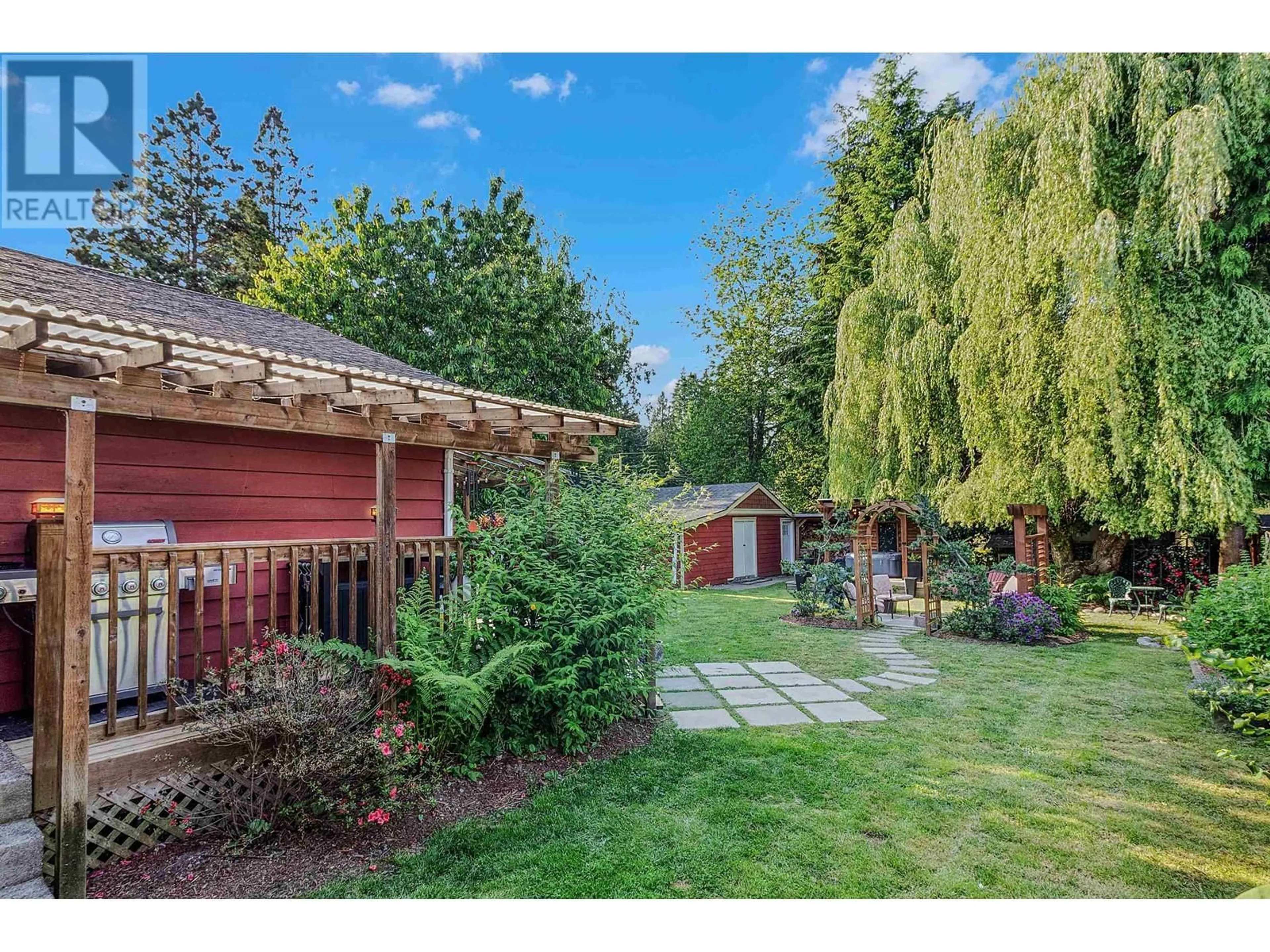 Patio, street for 21525 STONEHOUSE AVENUE, Maple Ridge British Columbia V2X3Z5
