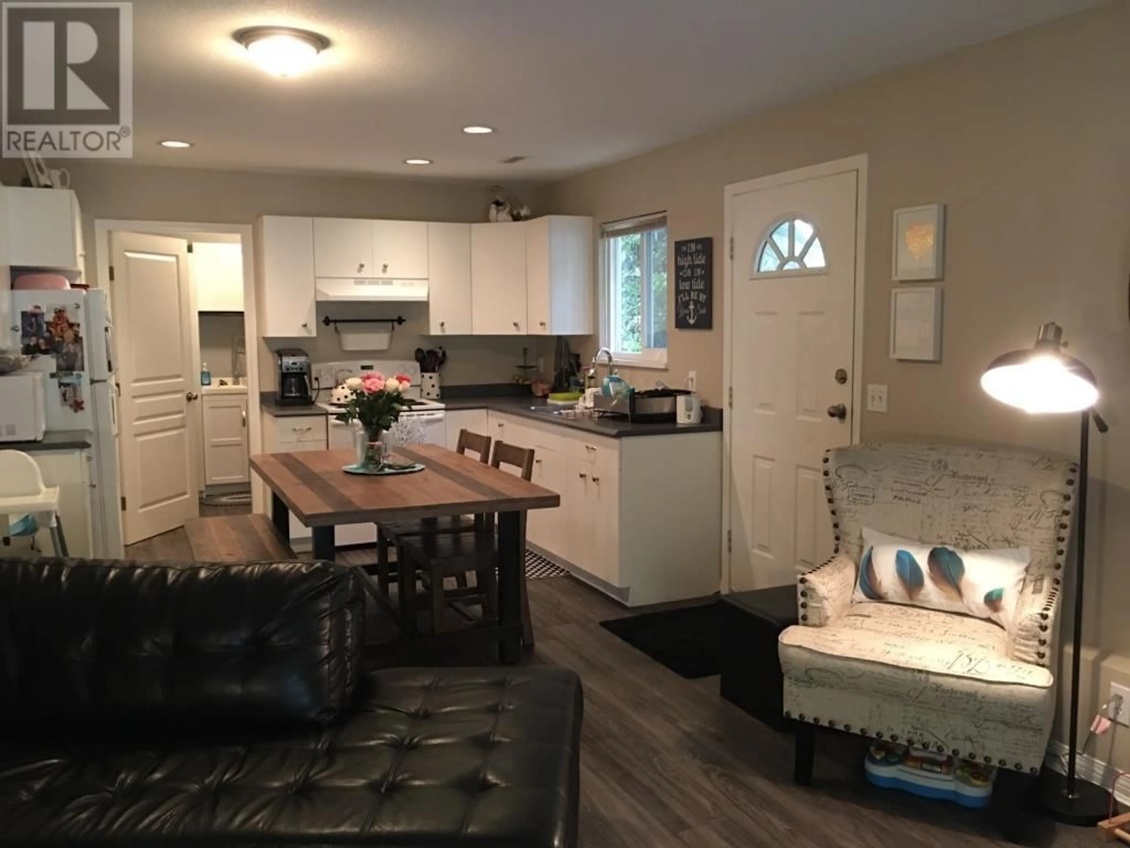 Open concept kitchen, unknown for 1907 HARBOUR STREET, Port Coquitlam British Columbia V3C1A4