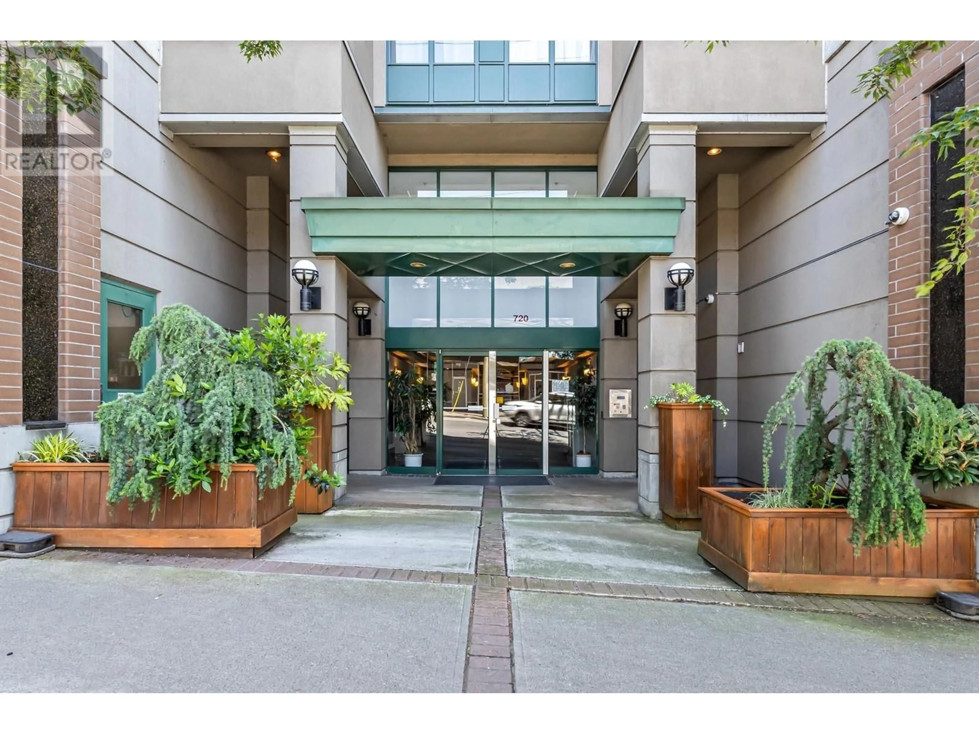 Indoor foyer for 503 - 720 CARNARVON STREET, New Westminster British Columbia V3M6S2