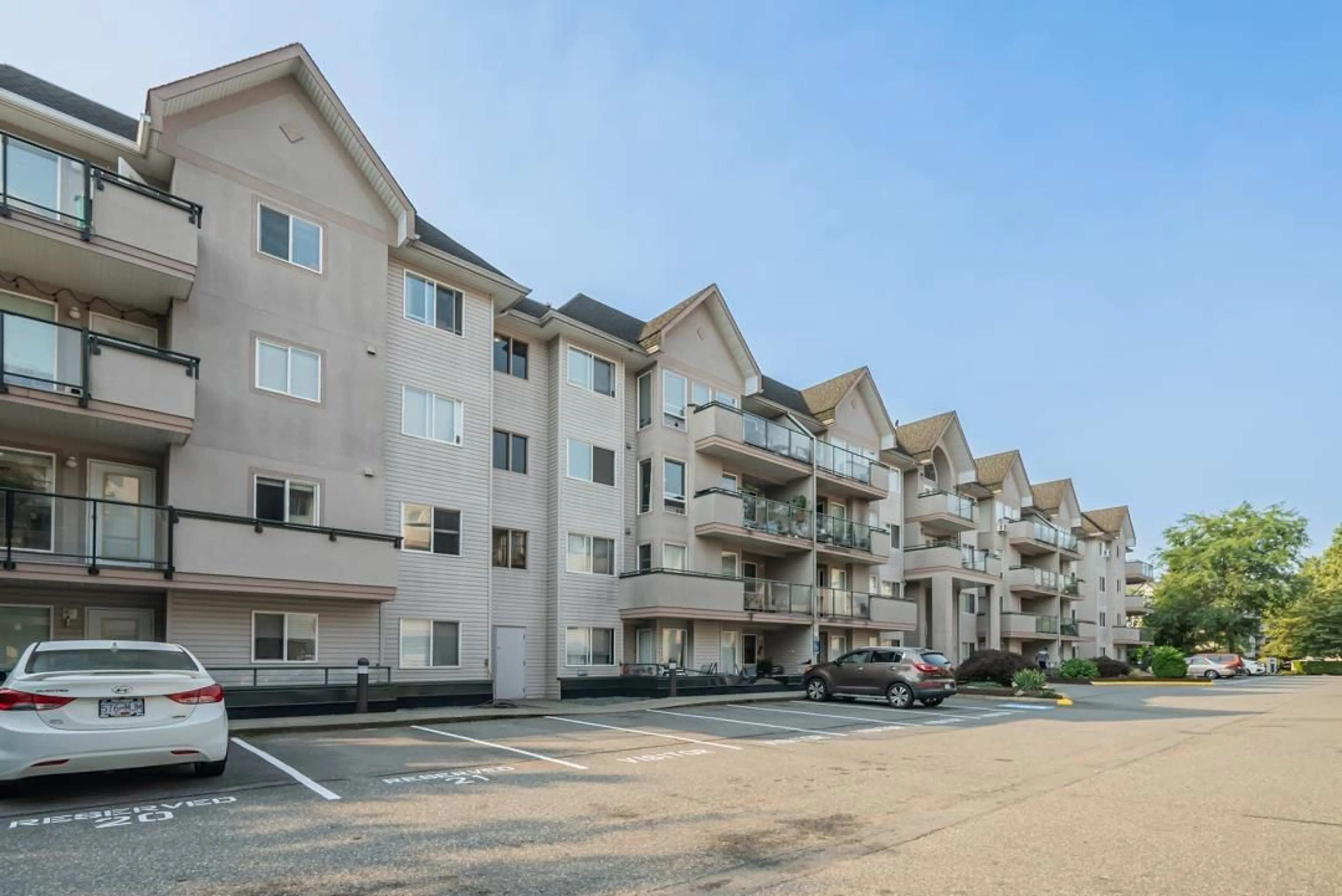 Patio, unknown for 104 - 33728 KING, Abbotsford British Columbia V2S8J4